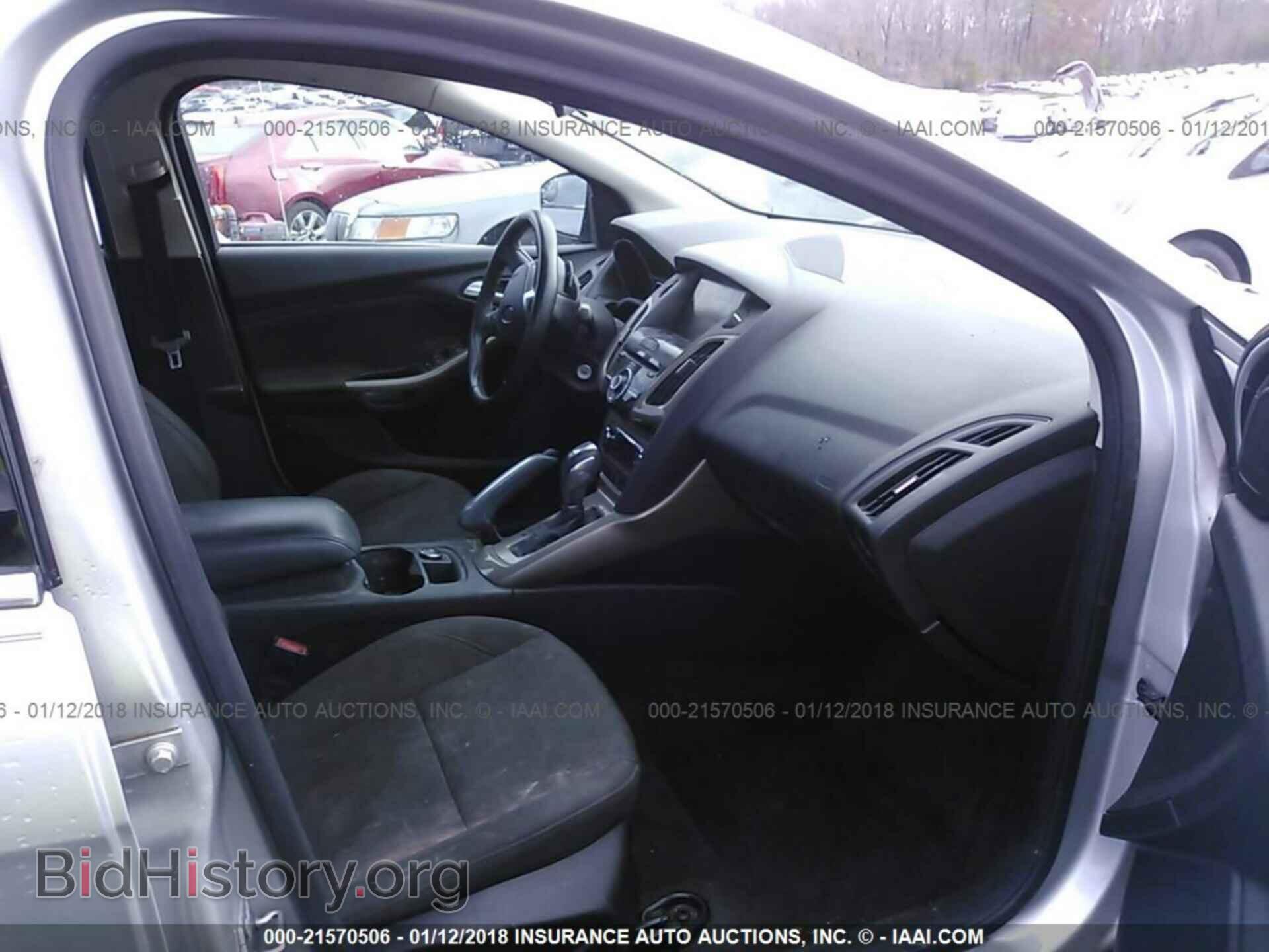 2012 Ford Focus - VIN: 1FAHP3H28CL389937 - Photo 5