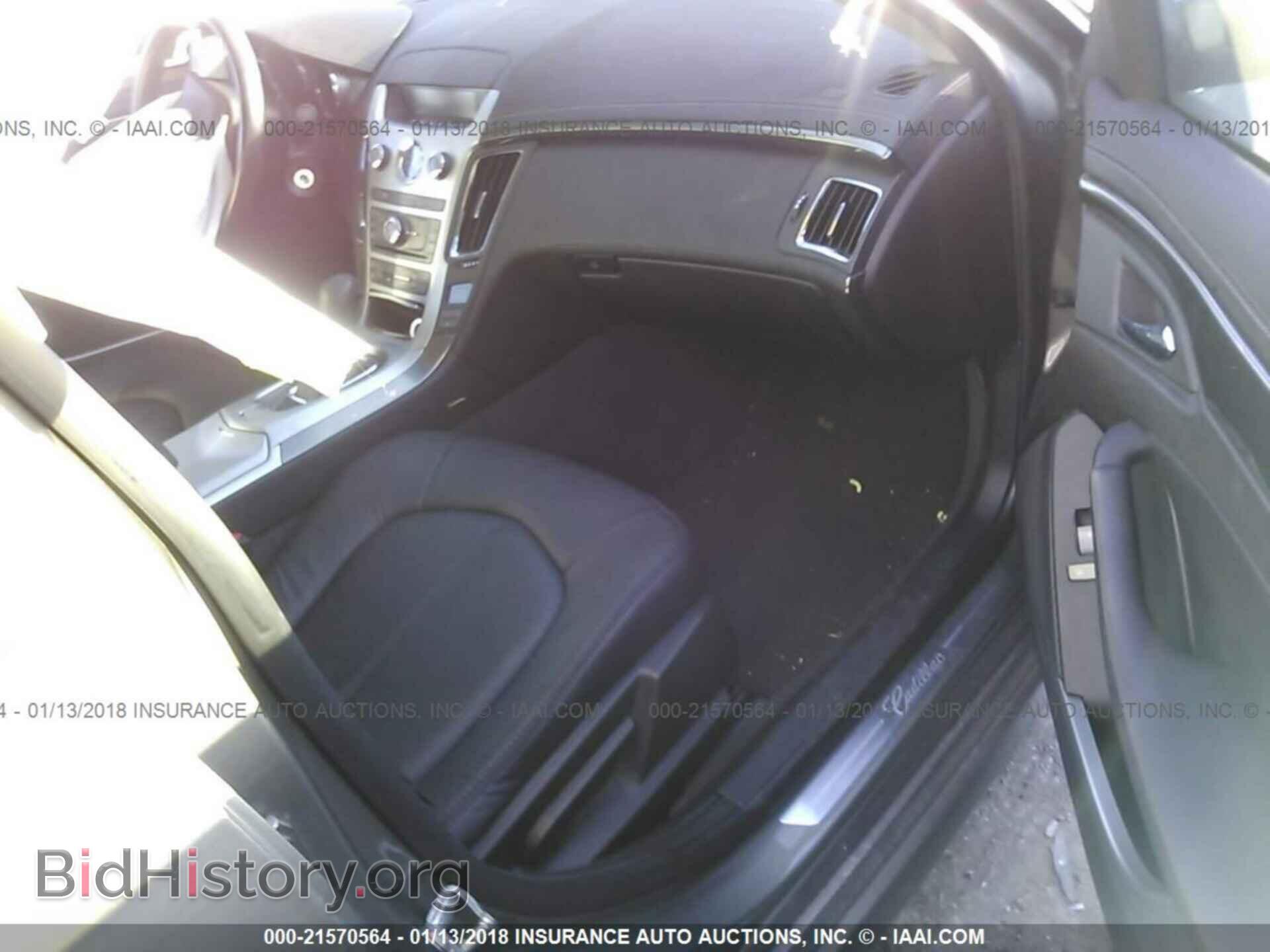 2011 Cadillac Cts - VIN: 1G6DA5EY2B0160302 - Фото 5