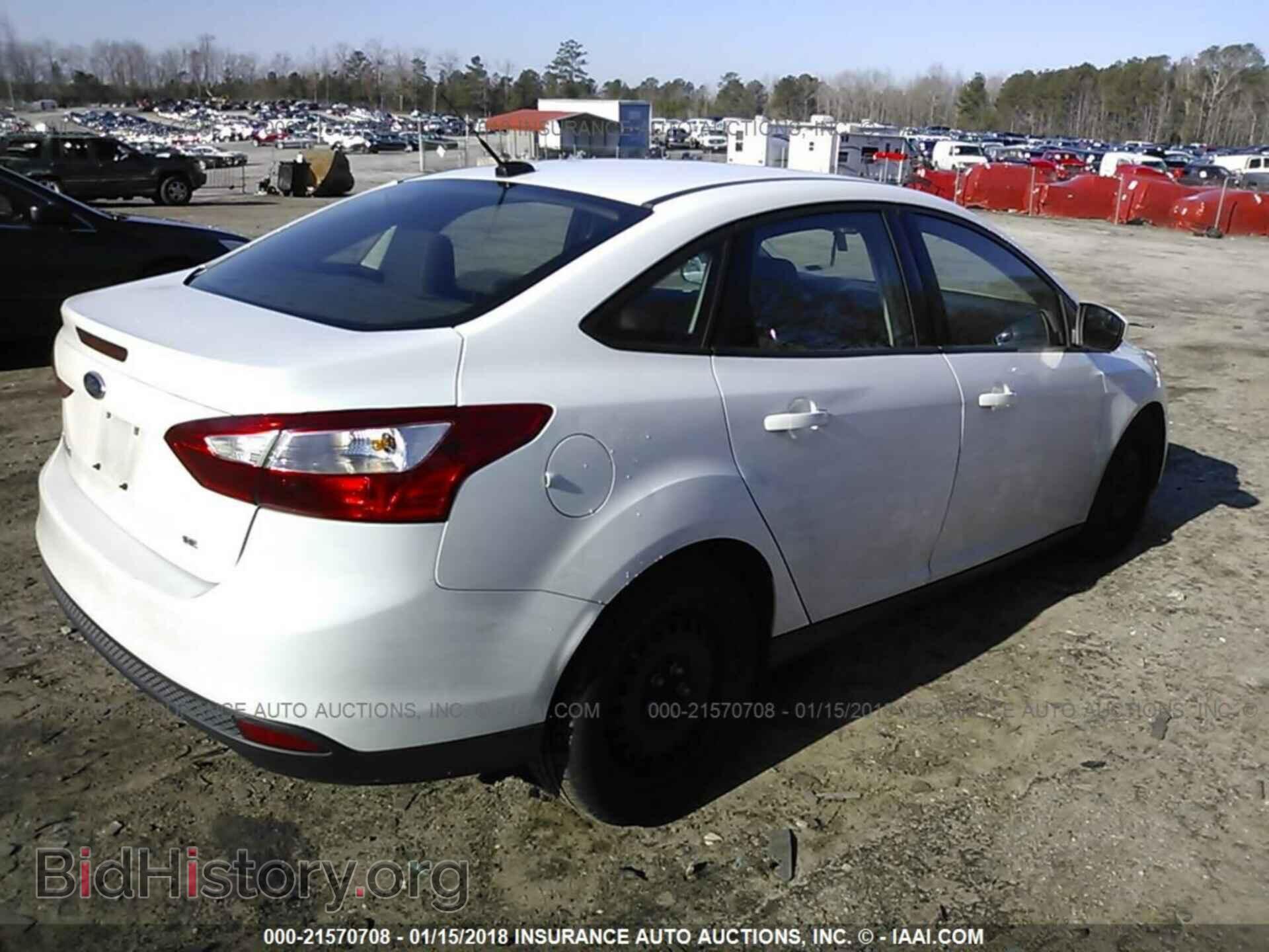 2012 Ford Focus - VIN: 1FAHP3F23CL195805 - Photo 4