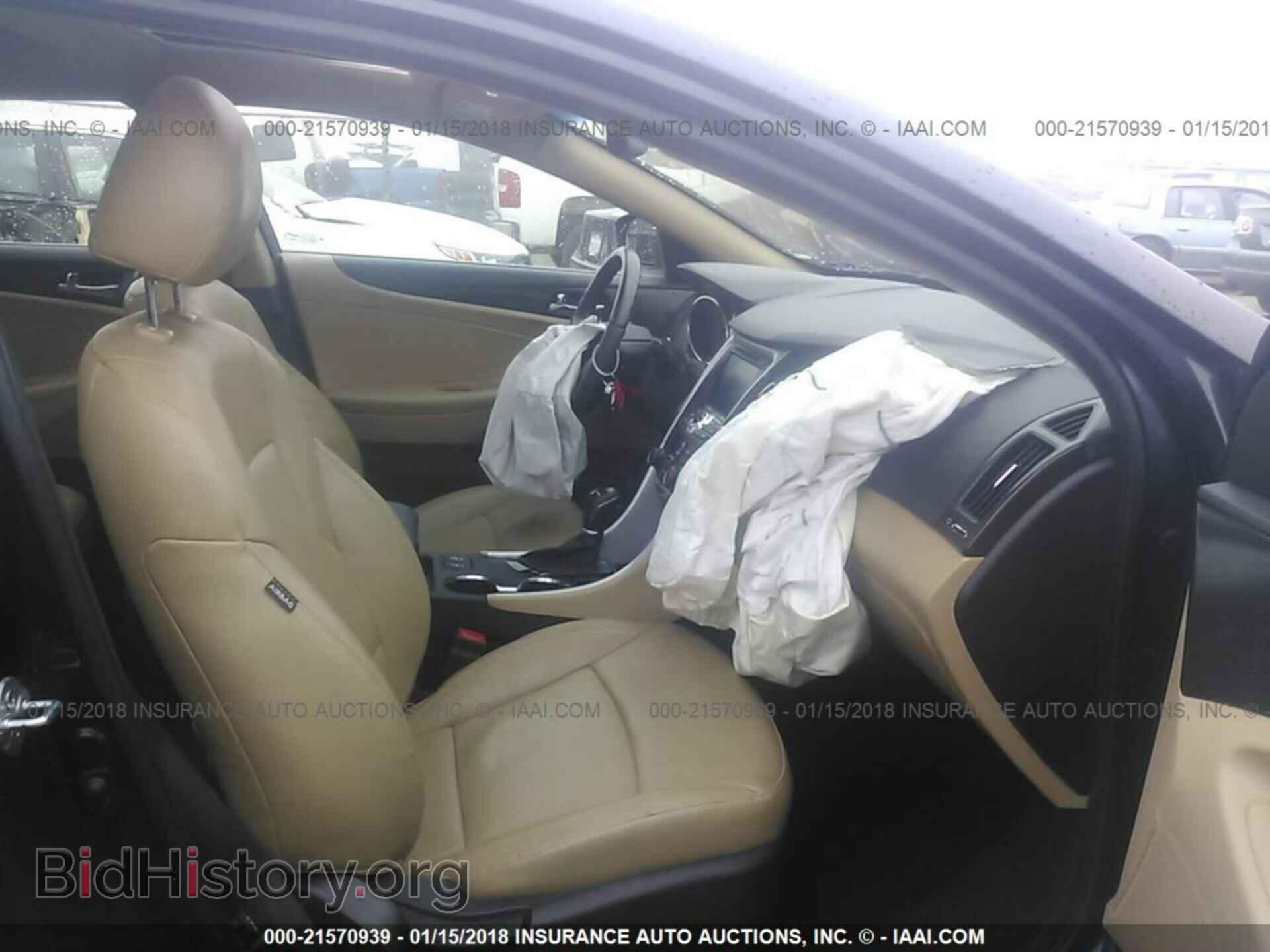 2012 Hyundai Sonata - VIN: 5NPEC4AC2CH364540 - Photo 5