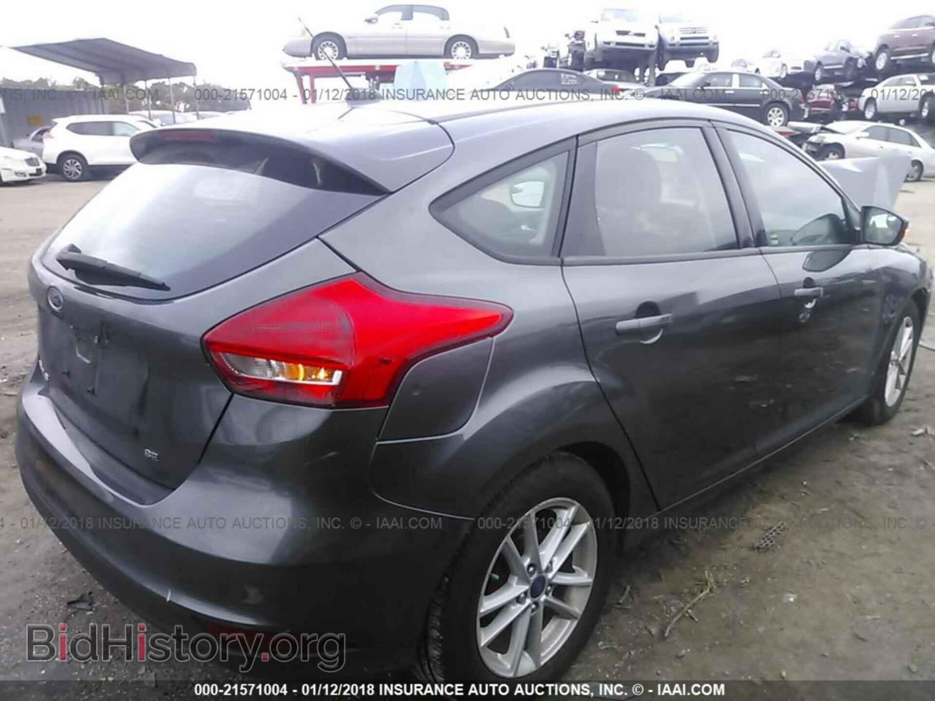 2017 Ford Focus - VIN: 1FADP3K22HL218566 - Фото 4