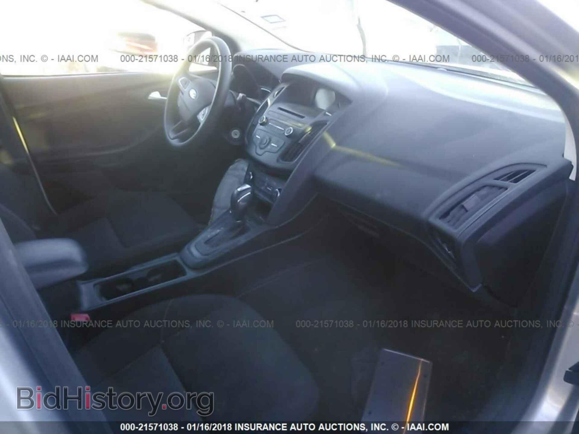 2016 Ford Focus - VIN: 1FADP3F23GL217452 - Фото 5