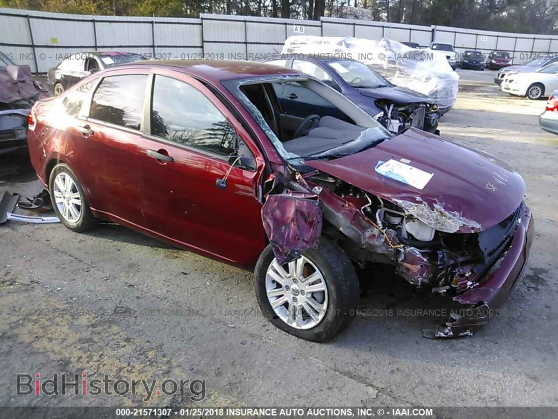 Photo 1FAHP3EN7BW117052 - Ford Focus 2011