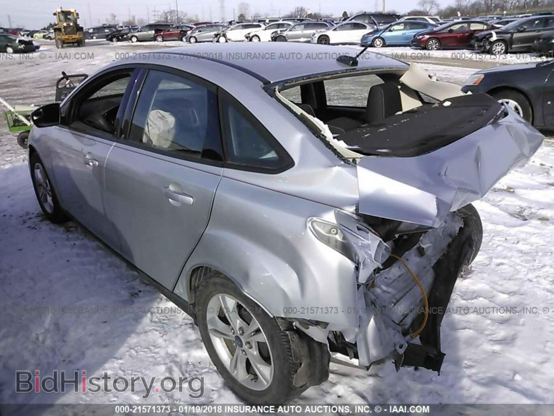 2014 Ford Focus - VIN: 1FADP3F25EL379340 - Photo 3
