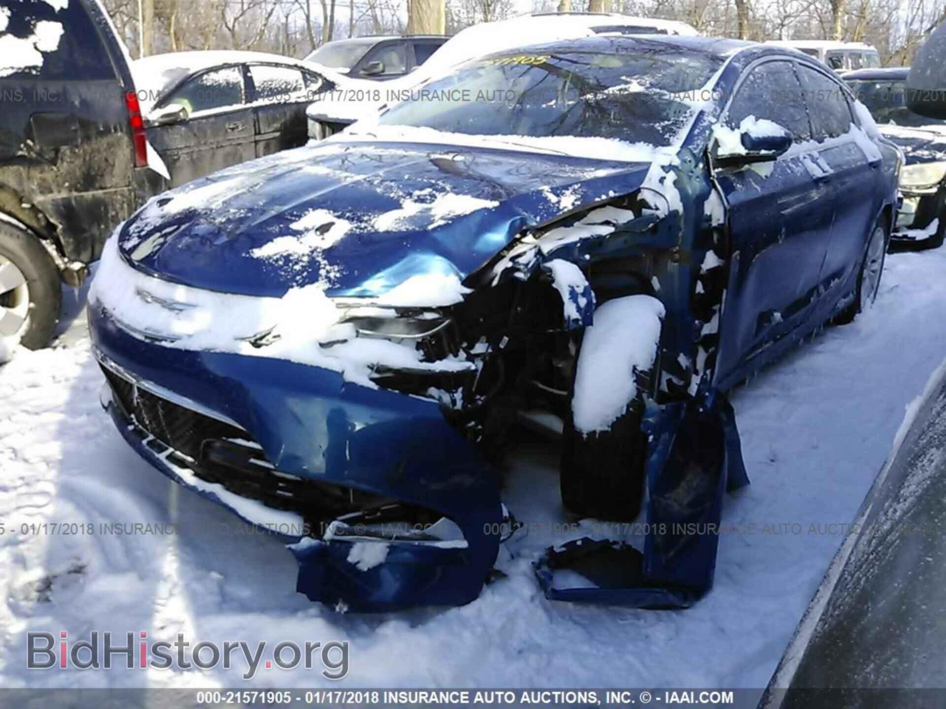 2015 Chrysler 200 - VIN: 1C3CCCCBXFN602276 - Photo 2