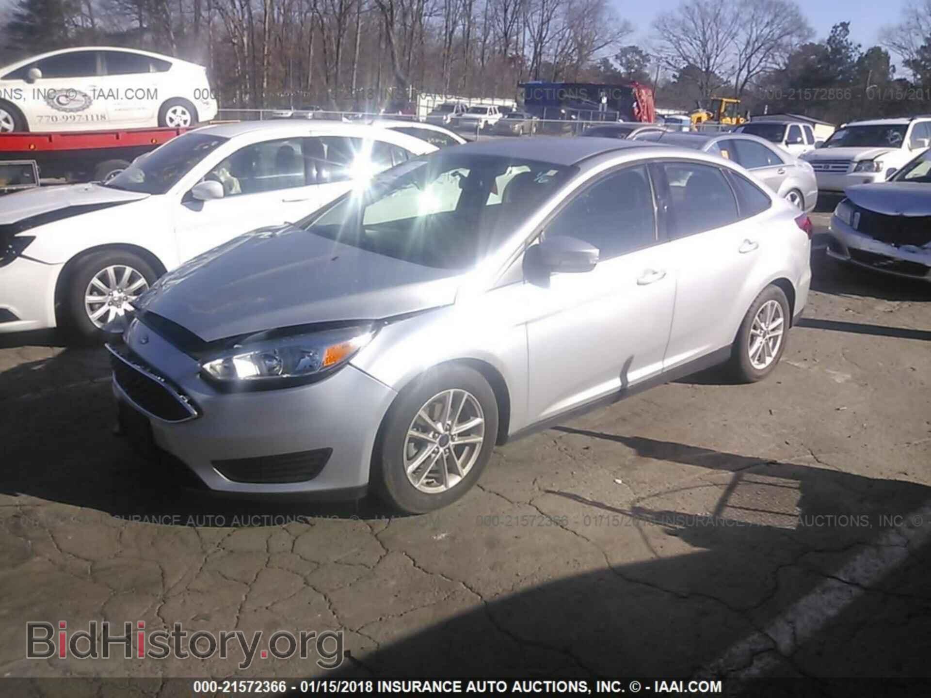 2015 Ford Focus - VIN: 1FADP3F25FL263248 - Photo 2