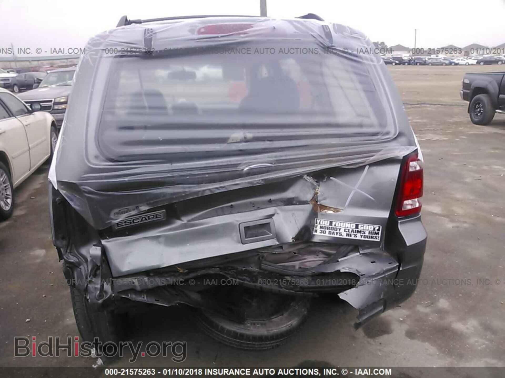 2011 Ford Escape - VIN: 1FMCU0C77BKC62675 - Photo 6