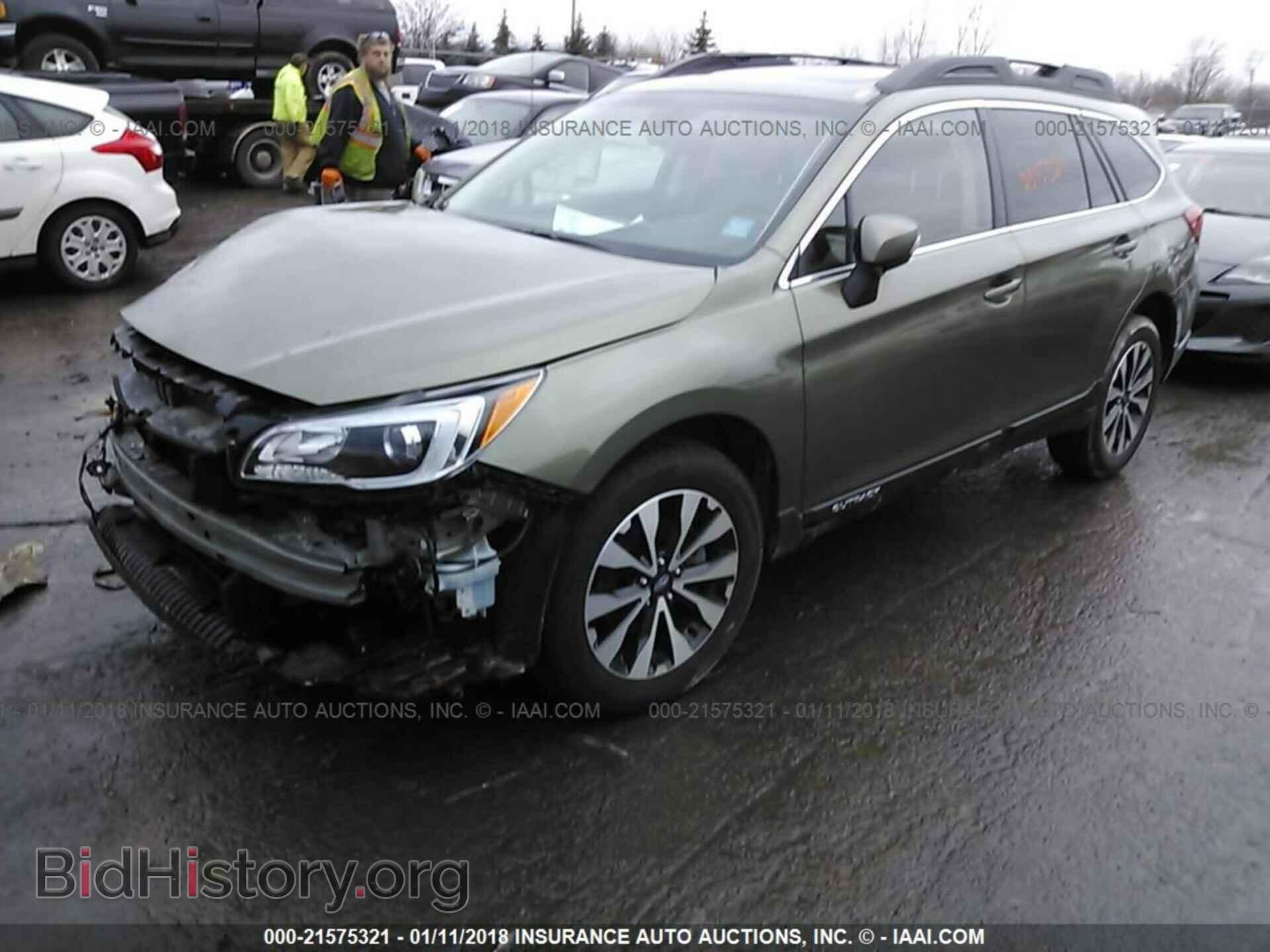 2017 Subaru Outback - VIN: 4S4BSANC1H3207885 - Фото 2