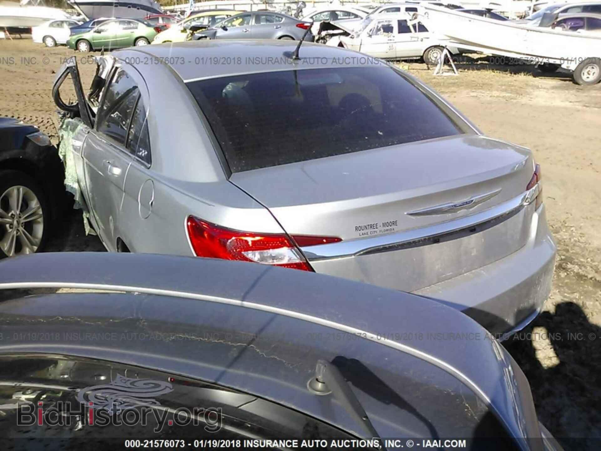 2013 Chrysler 200 - VIN: 1C3CCBBB8DN763590 - Фото 3