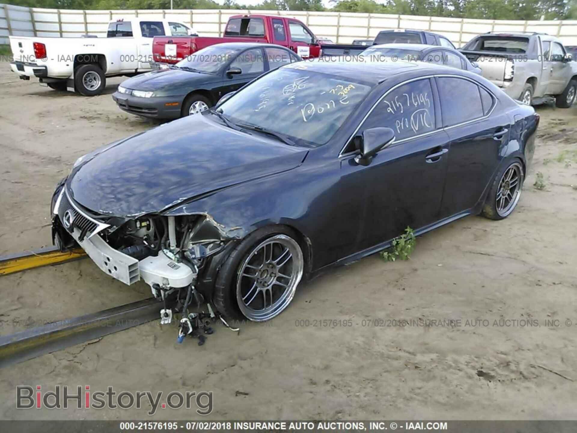 2011 Lexus Is - VIN: JTHCE5C20B5000321 - Photo 2