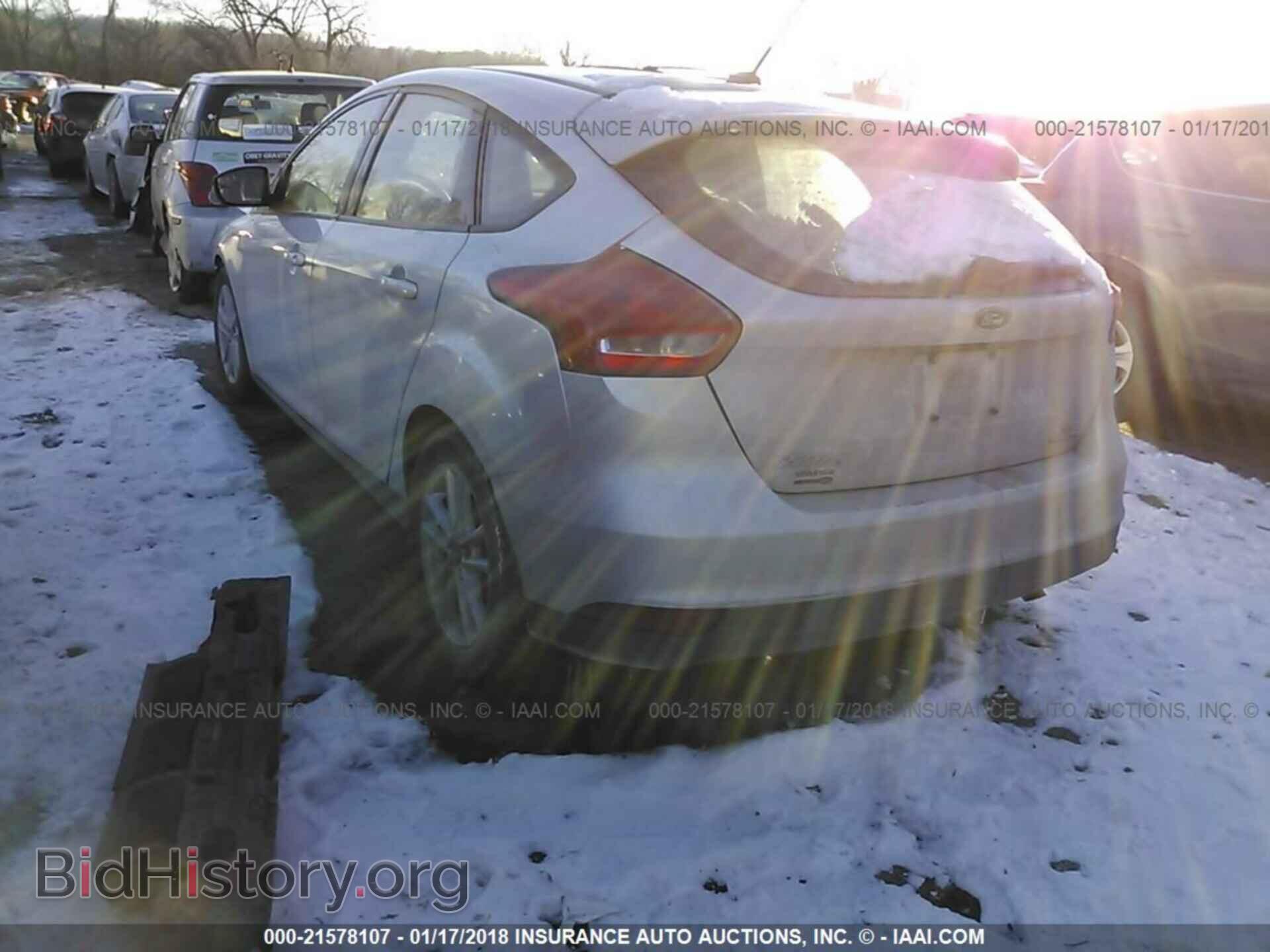 2015 Ford Focus - VIN: 1FADP3K26FL289038 - Photo 3