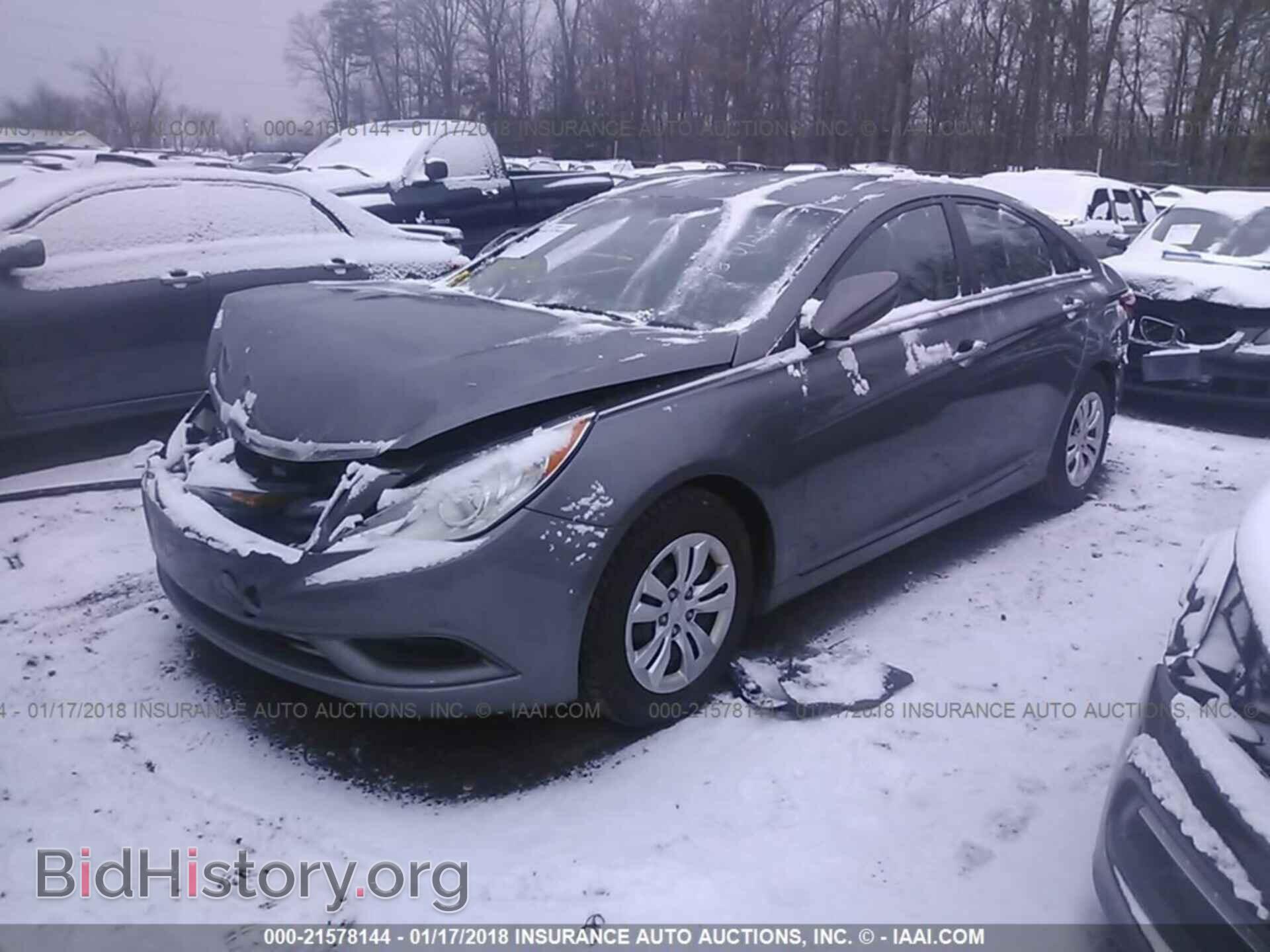 2012 Hyundai Sonata - VIN: 5NPEB4AC4CH313477 - Фото 2