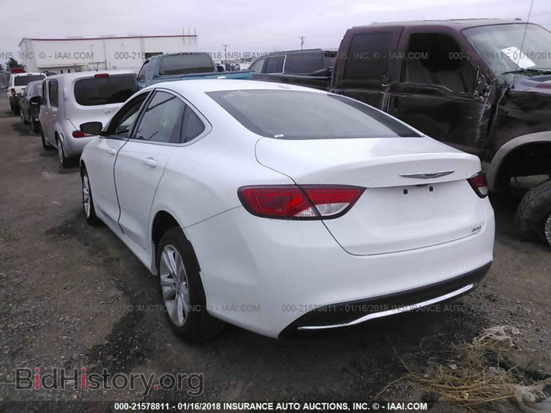 2015 Chrysler 200 - VIN: 1C3CCCAB3FN638703 - Photo 3