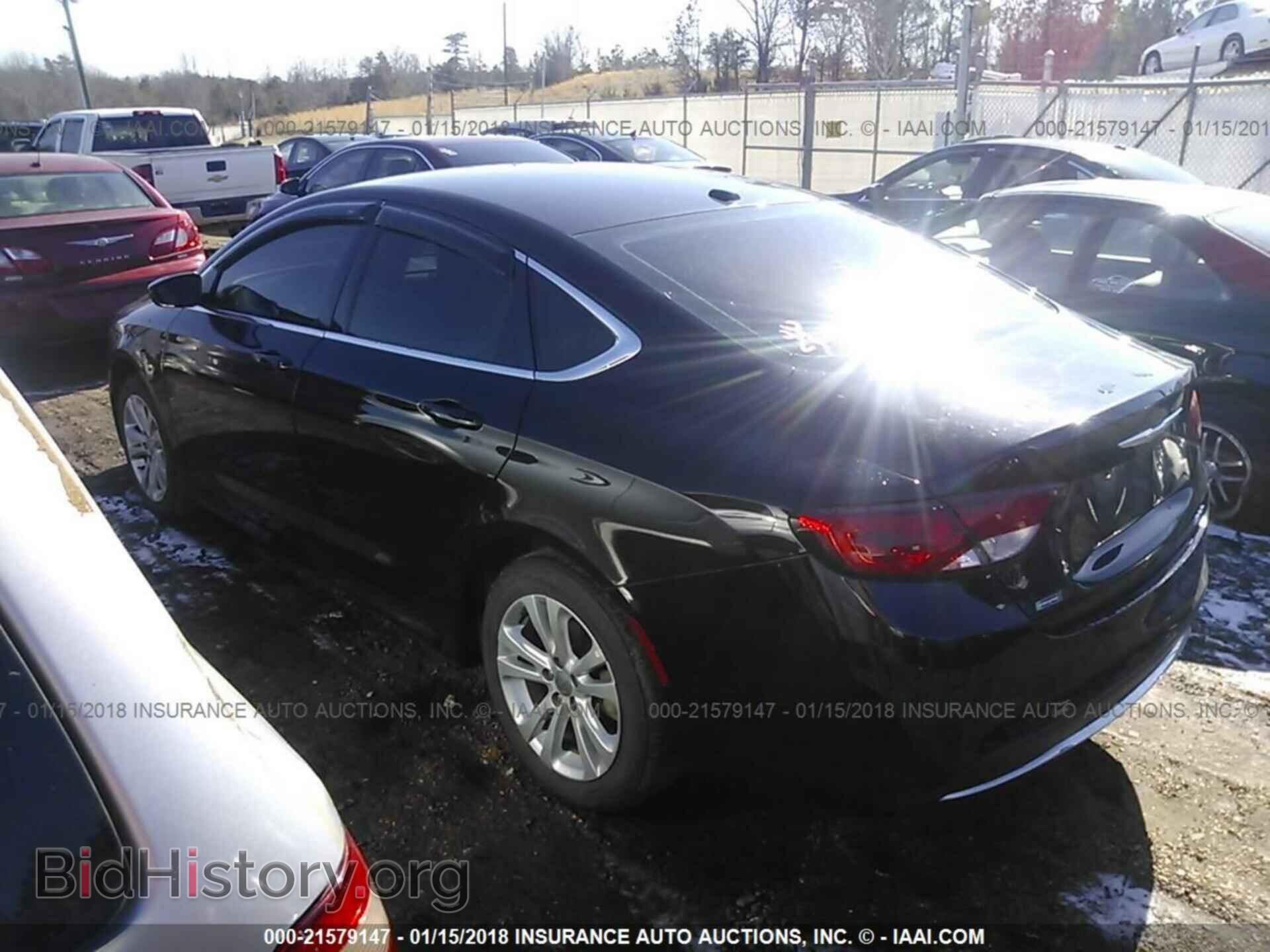 2015 Chrysler 200 - VIN: 1C3CCCAB7FN724130 - Photo 3