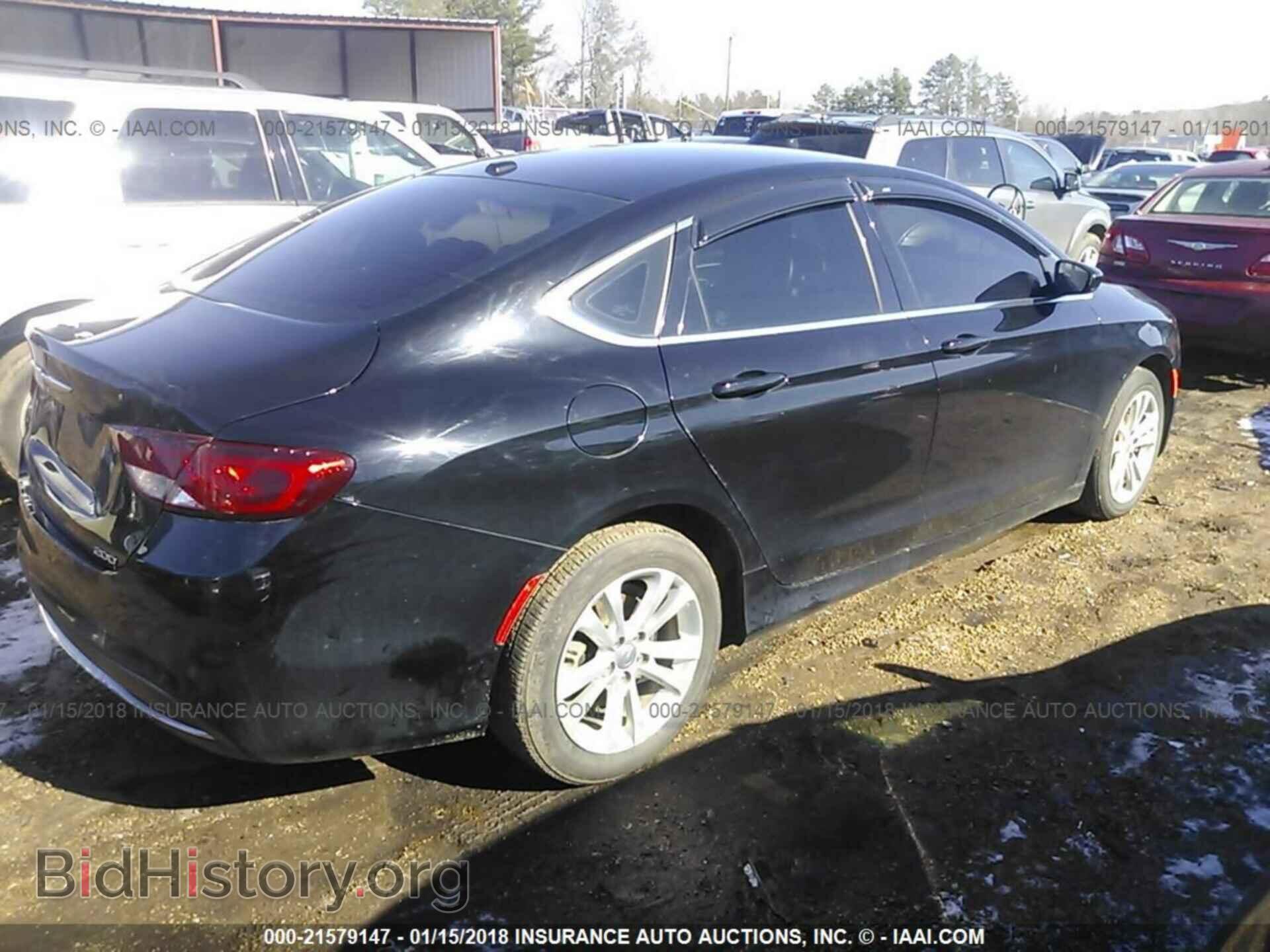 2015 Chrysler 200 - VIN: 1C3CCCAB7FN724130 - Photo 4