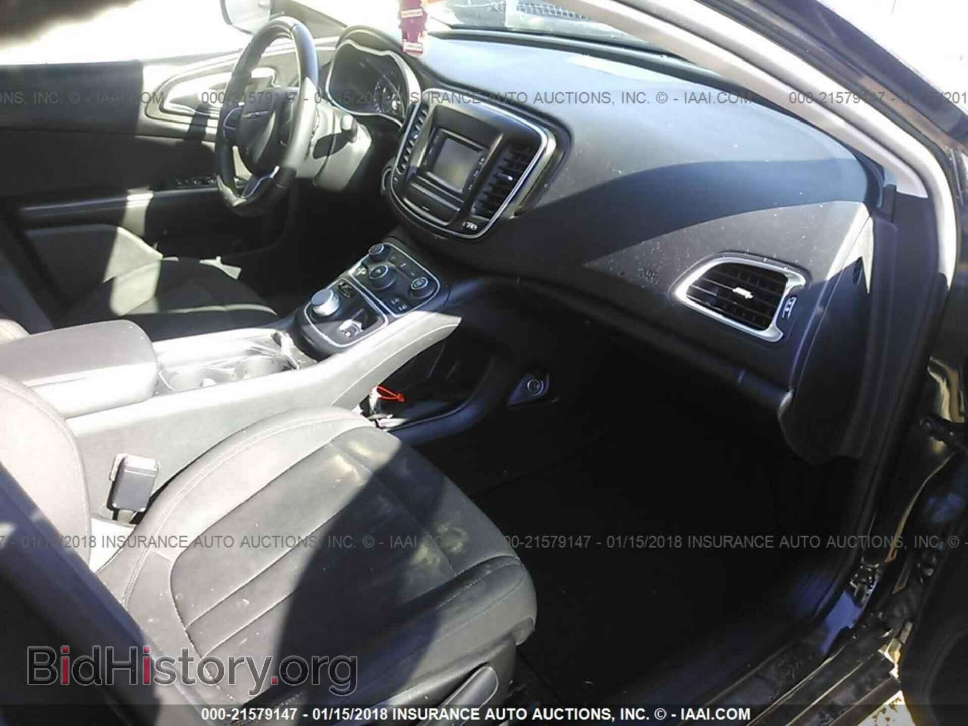 2015 Chrysler 200 - VIN: 1C3CCCAB7FN724130 - Photo 5