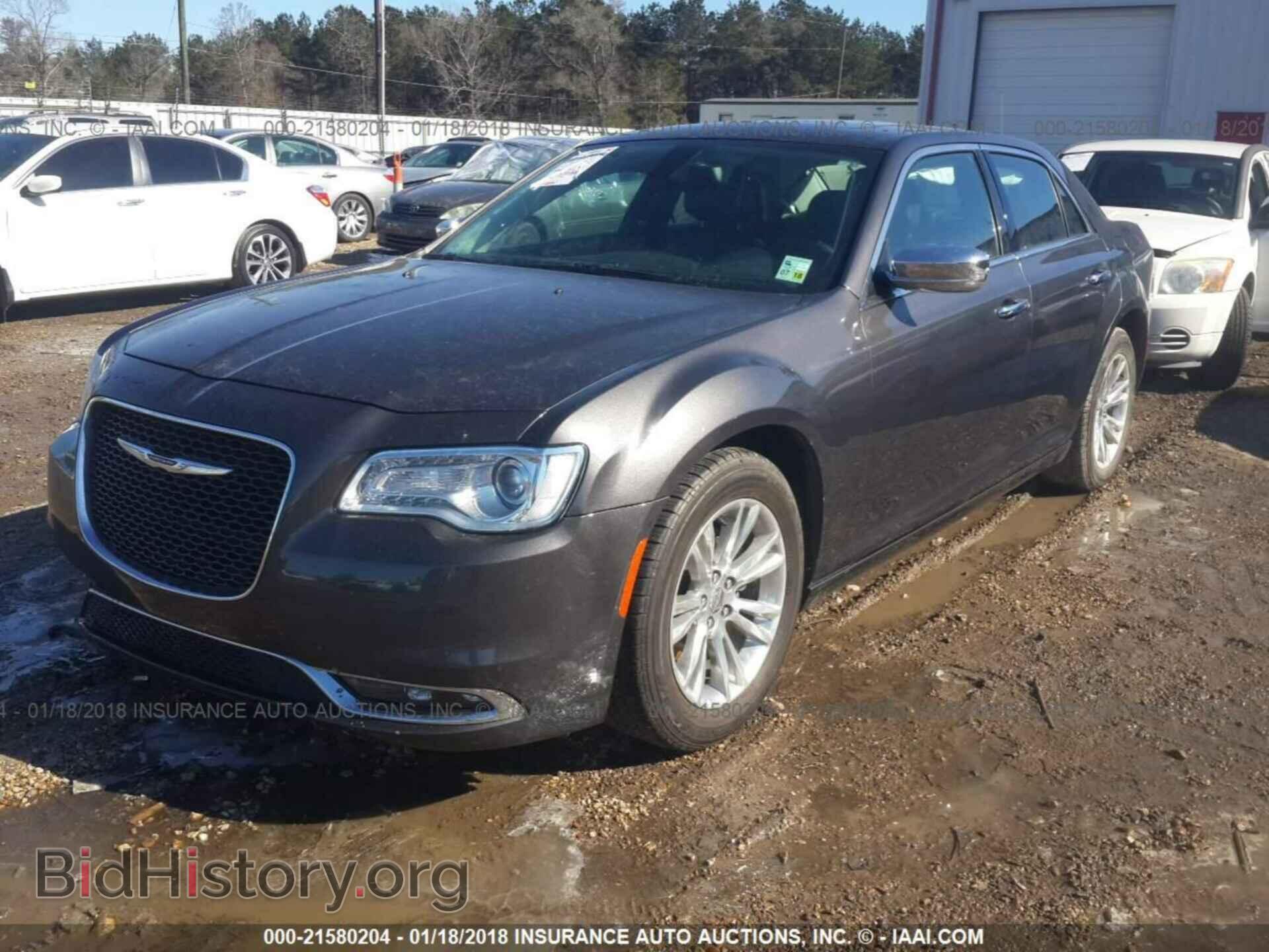 2016 Chrysler 300c - VIN: 2C3CCAEG1GH207331 - Фото 2