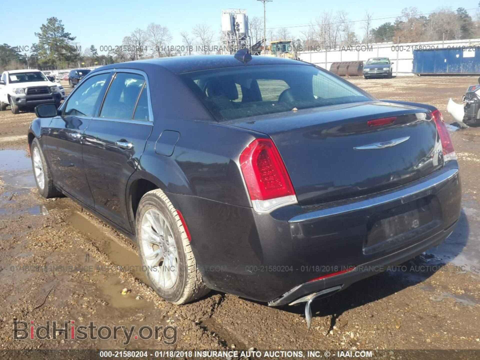 2016 Chrysler 300c - VIN: 2C3CCAEG1GH207331 - Фото 3
