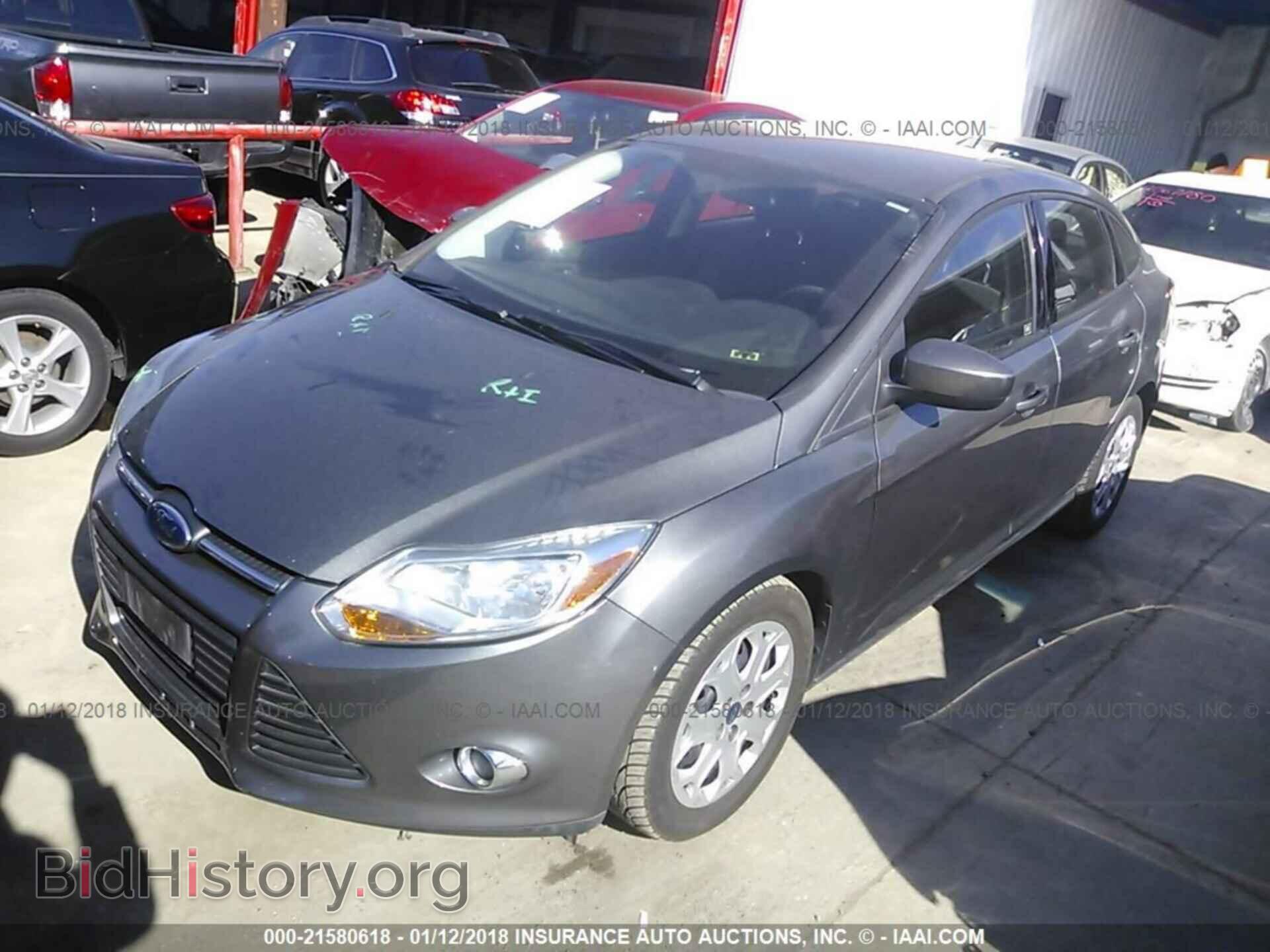 2012 Ford Focus - VIN: 1FAHP3F28CL356097 - Photo 2