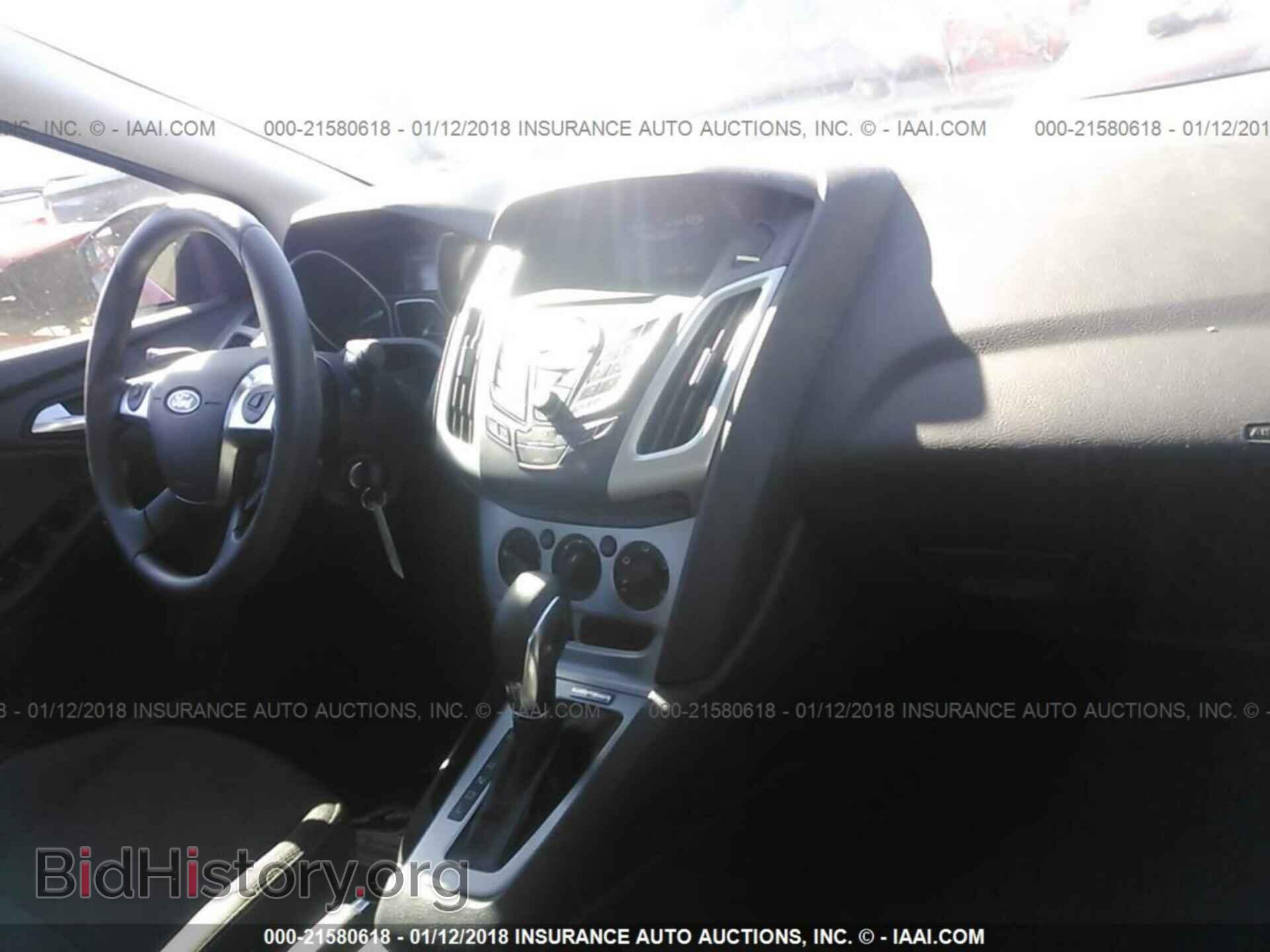 2012 Ford Focus - VIN: 1FAHP3F28CL356097 - Photo 5