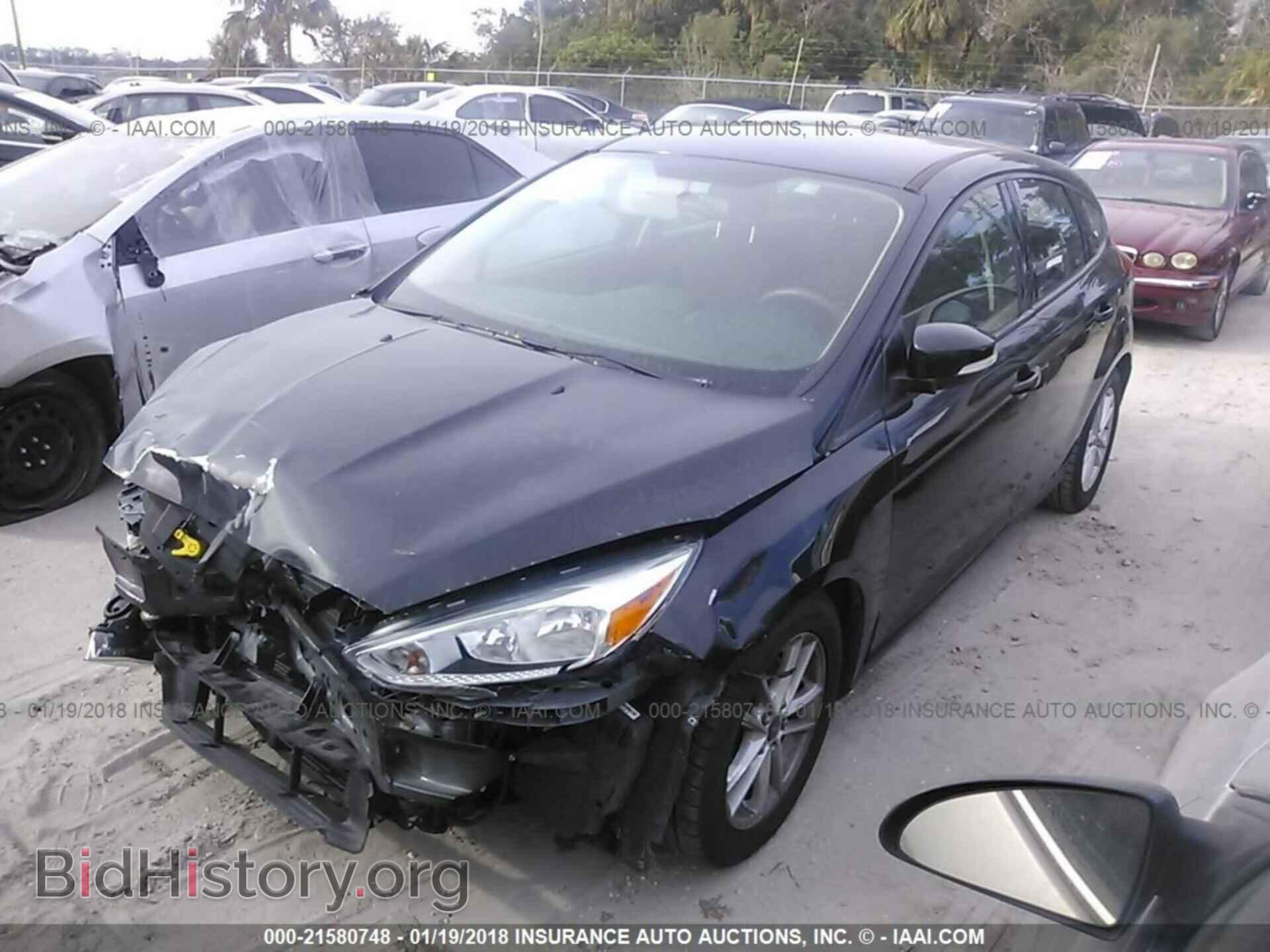2015 Ford Focus - VIN: 1FADP3K28FL223638 - Фото 2