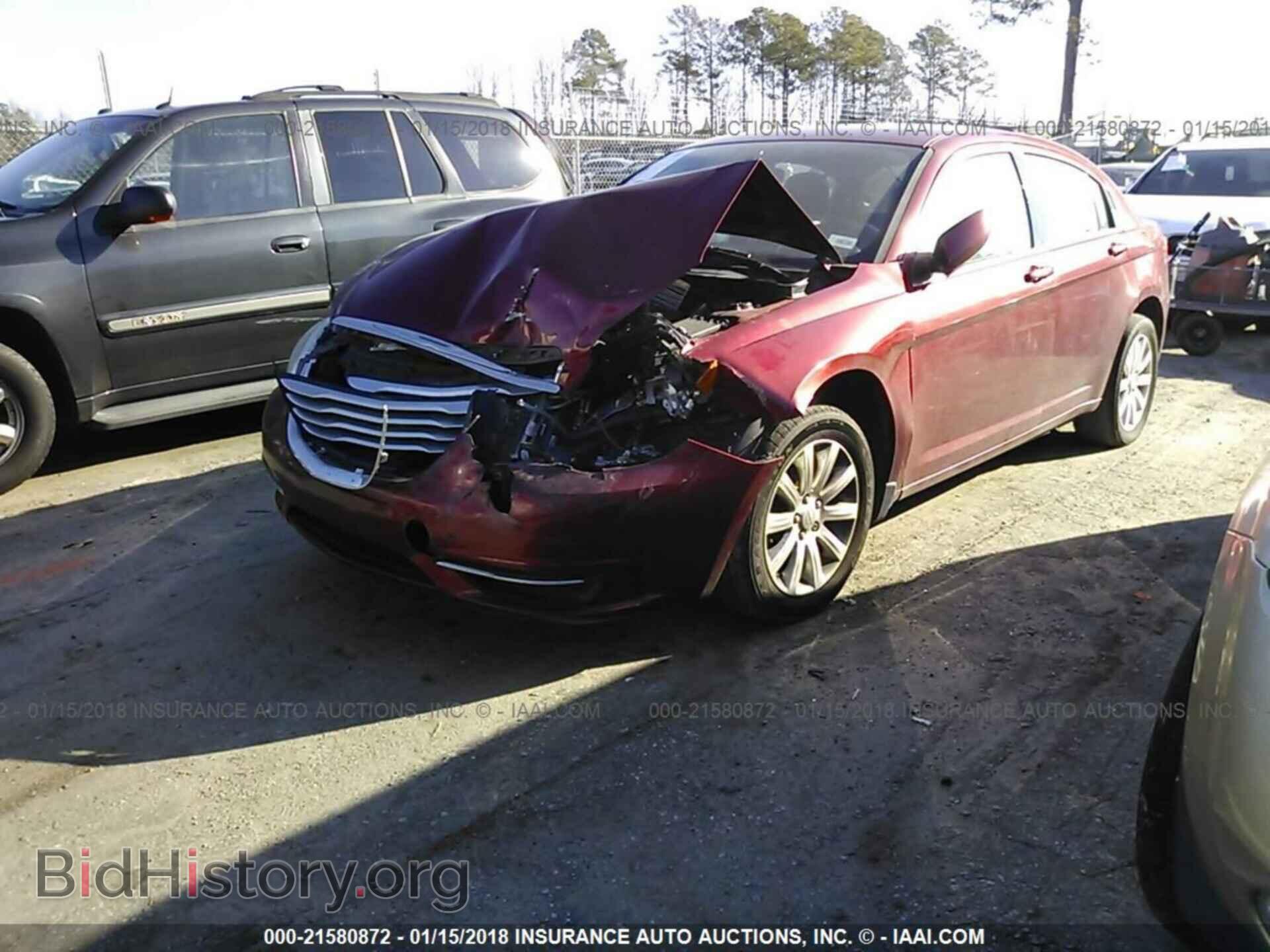 2013 Chrysler 200 - VIN: 1C3CCBBB6DN600355 - Фото 2
