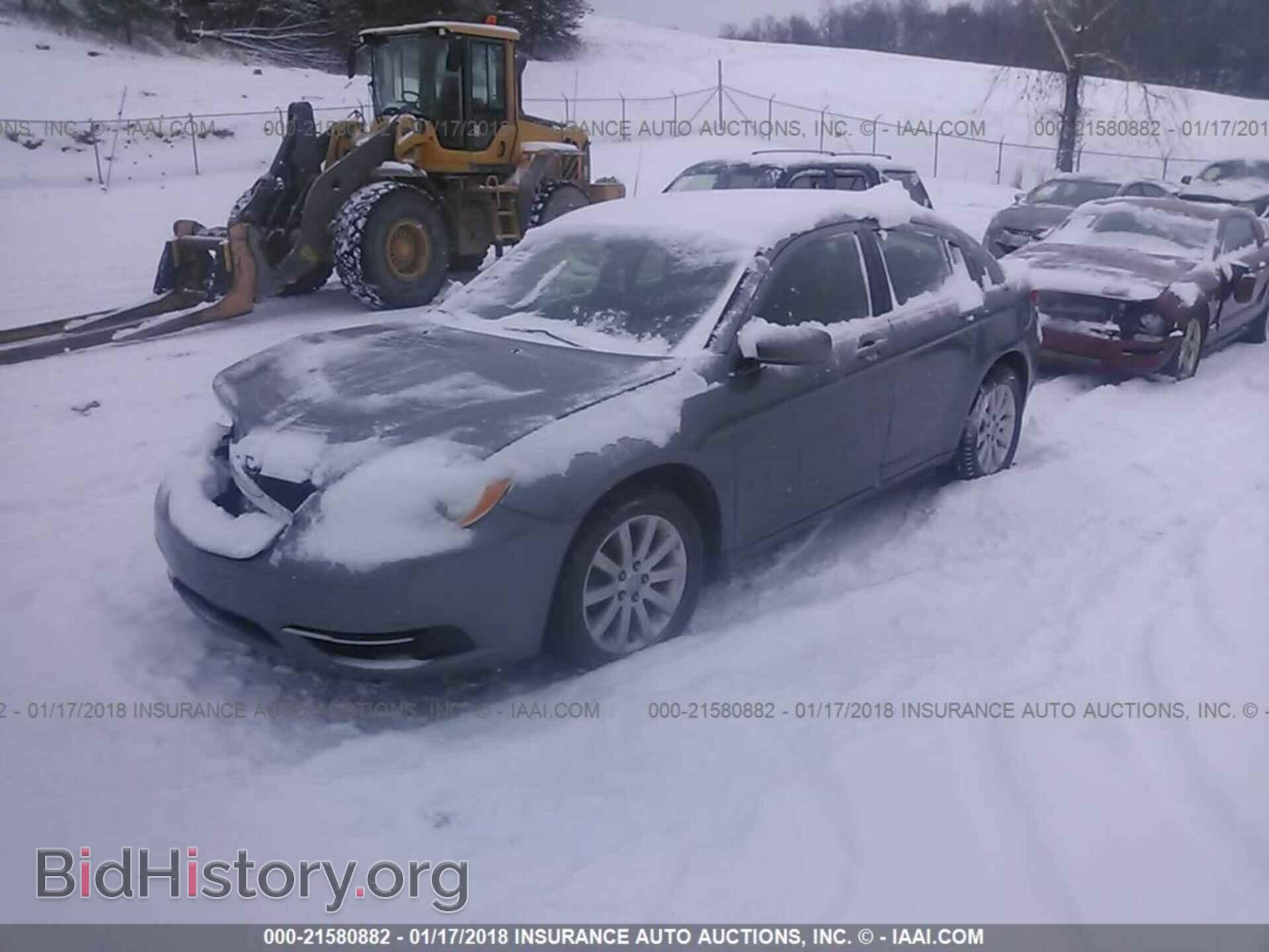 2012 Chrysler 200 - VIN: 1C3CCBBB0CN152919 - Фото 2