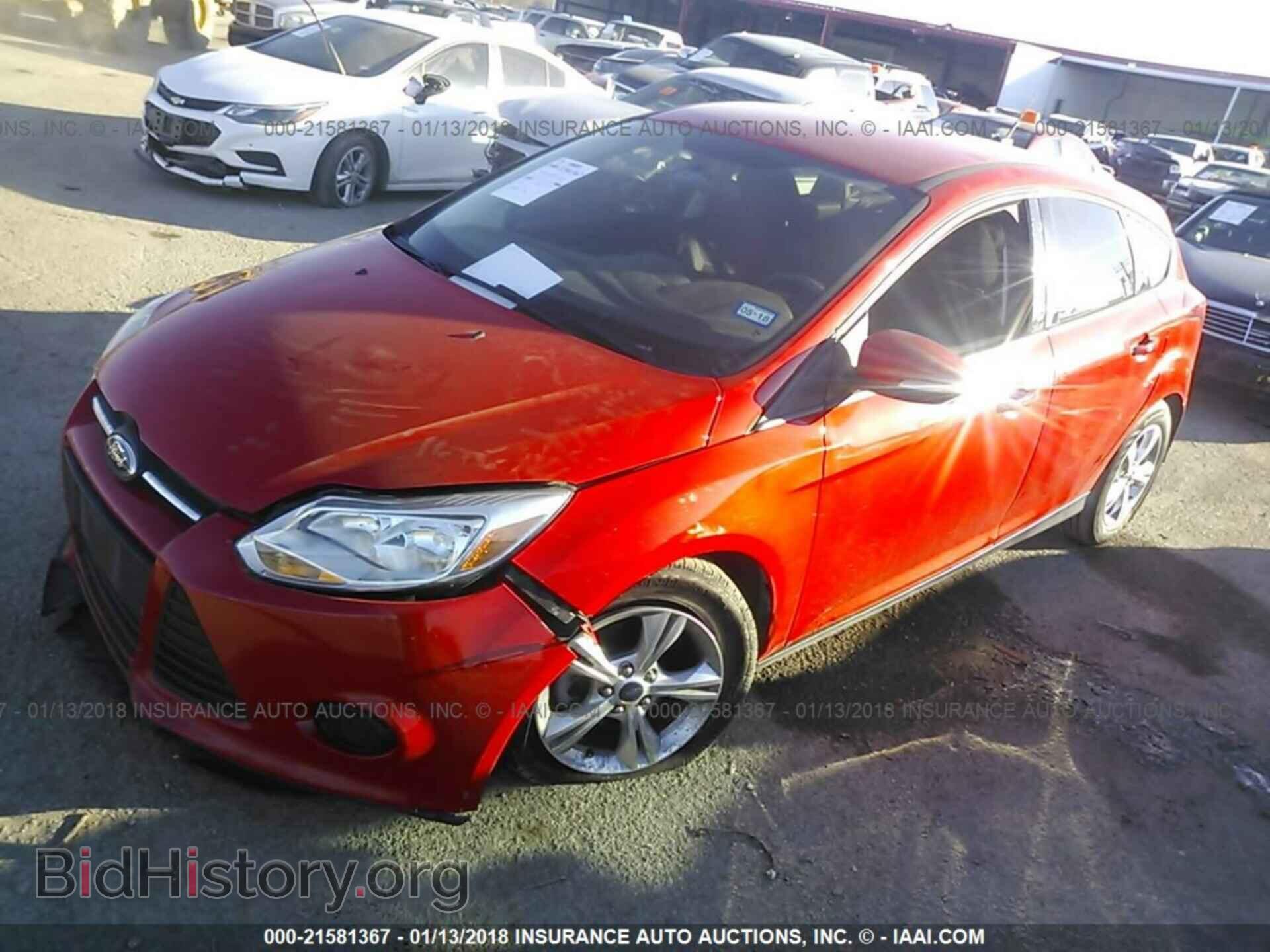 2014 Ford Focus - VIN: 1FADP3K29EL137589 - Photo 2