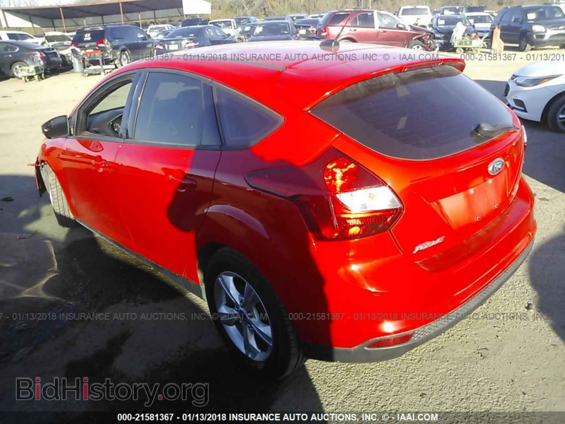 2014 Ford Focus - VIN: 1FADP3K29EL137589 - Photo 3