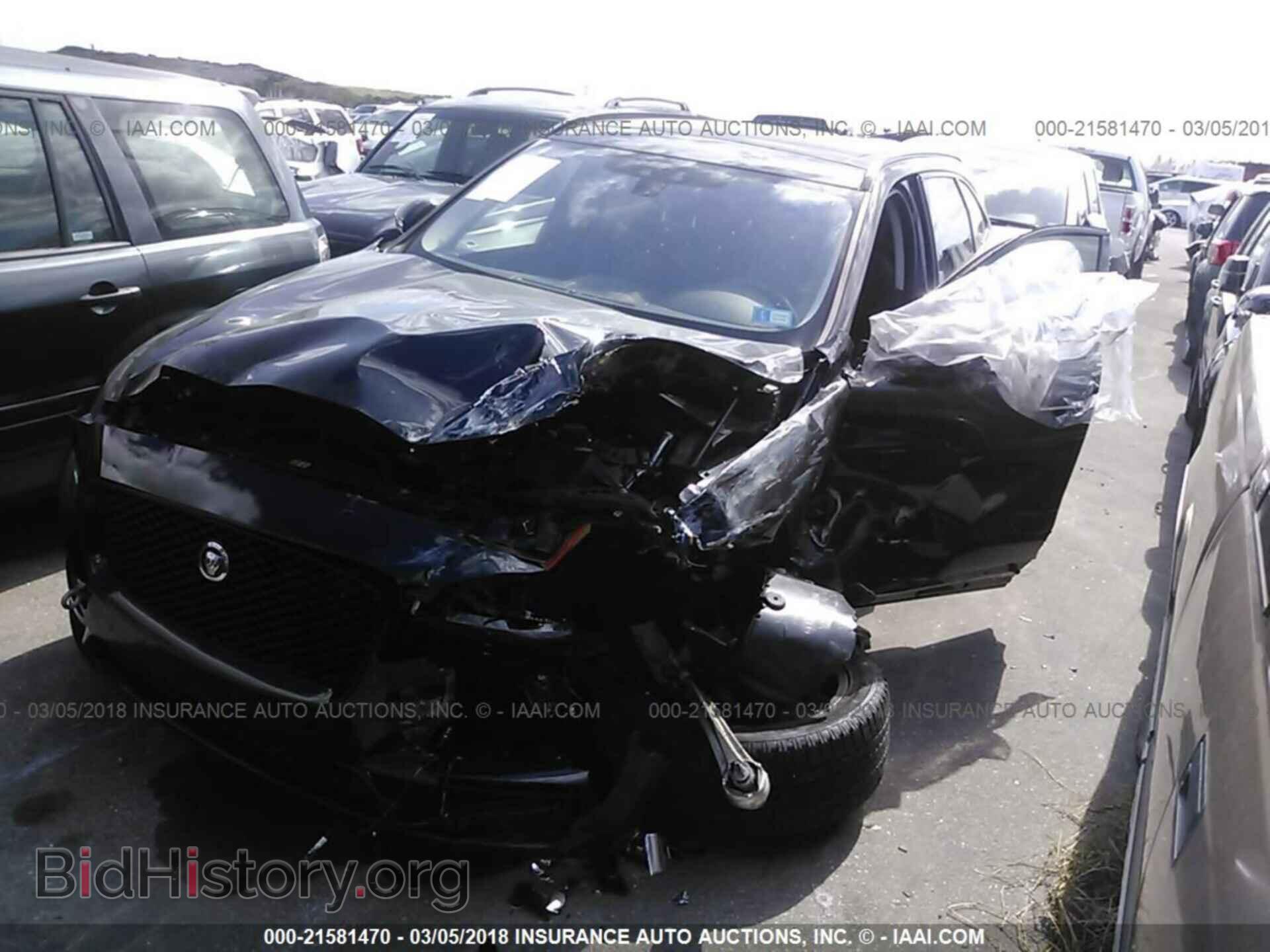 2017 Jaguar F-pace - VIN: SADCJ2BV2HA088705 - Photo 2
