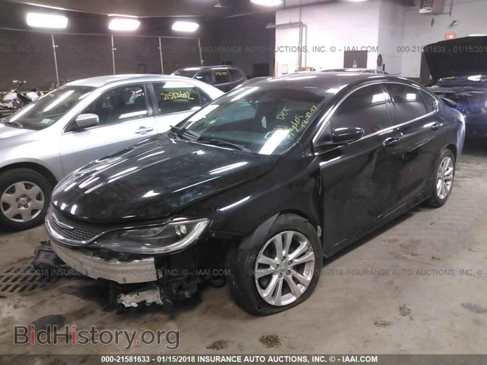 2015 Chrysler 200 - VIN: 1C3CCCAB5FN599113 - Фото 2