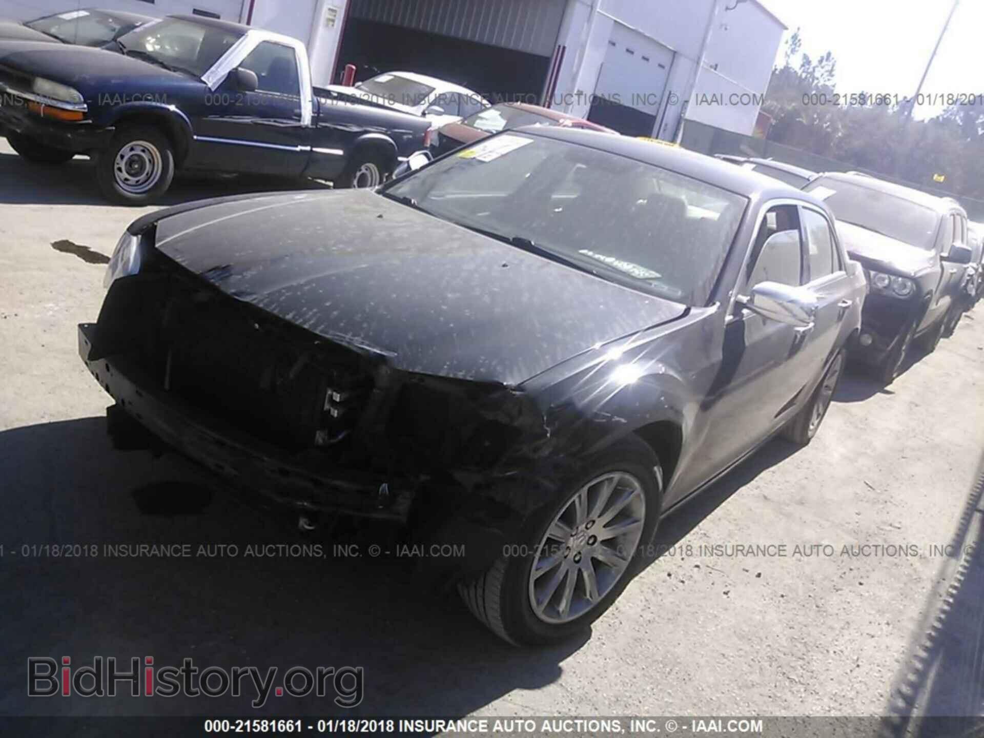 2013 Chrysler 300c - VIN: 2C3CCAEG5DH545794 - Фото 2