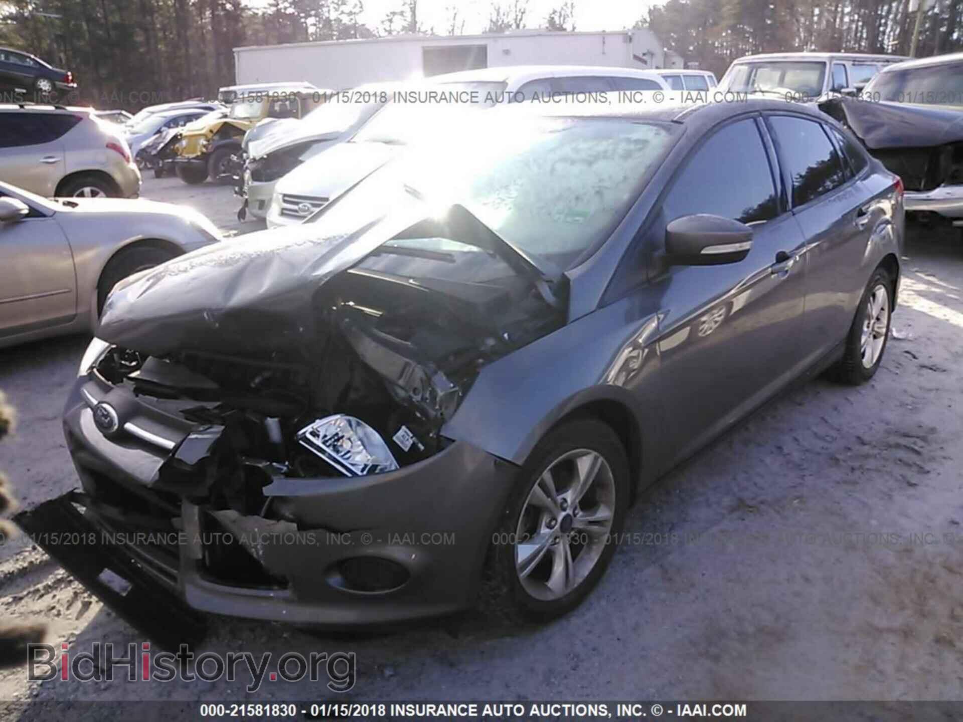 2013 Ford Focus - VIN: 1FADP3F29DL207052 - Photo 2