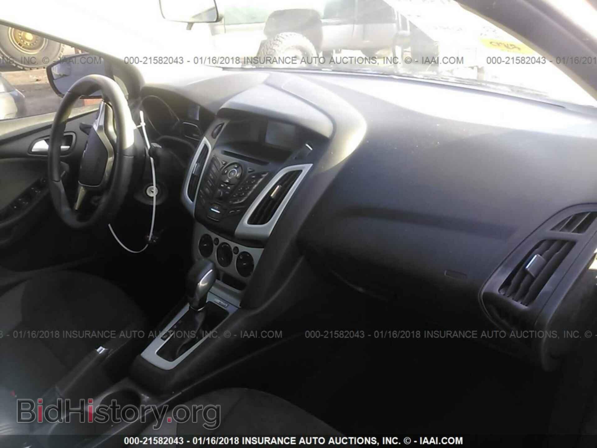 2014 Ford Focus - VIN: 1FADP3F2XEL413207 - Photo 5