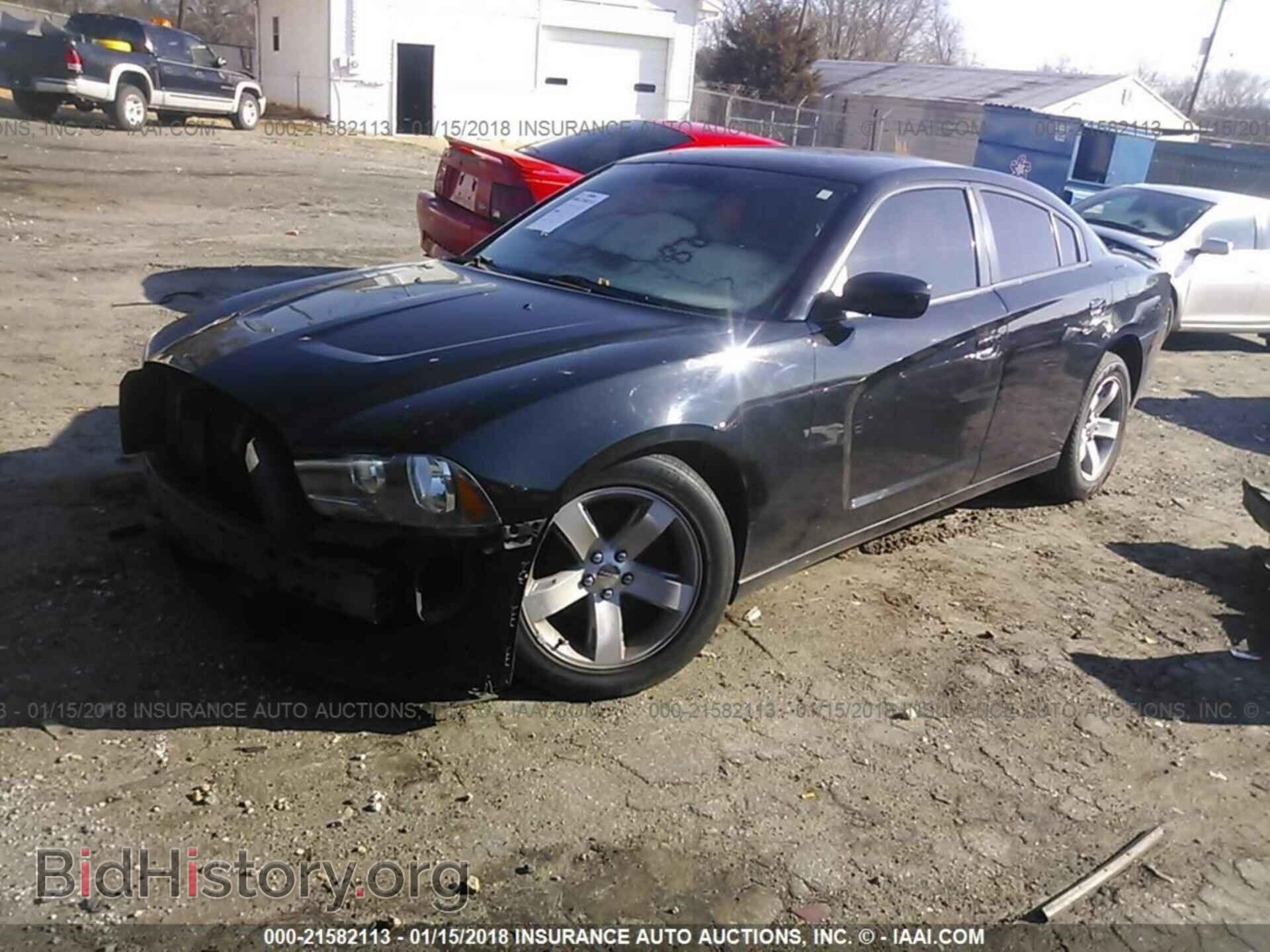 2012 Dodge Charger - VIN: 2C3CDXHG1CH113097 - Фото 2