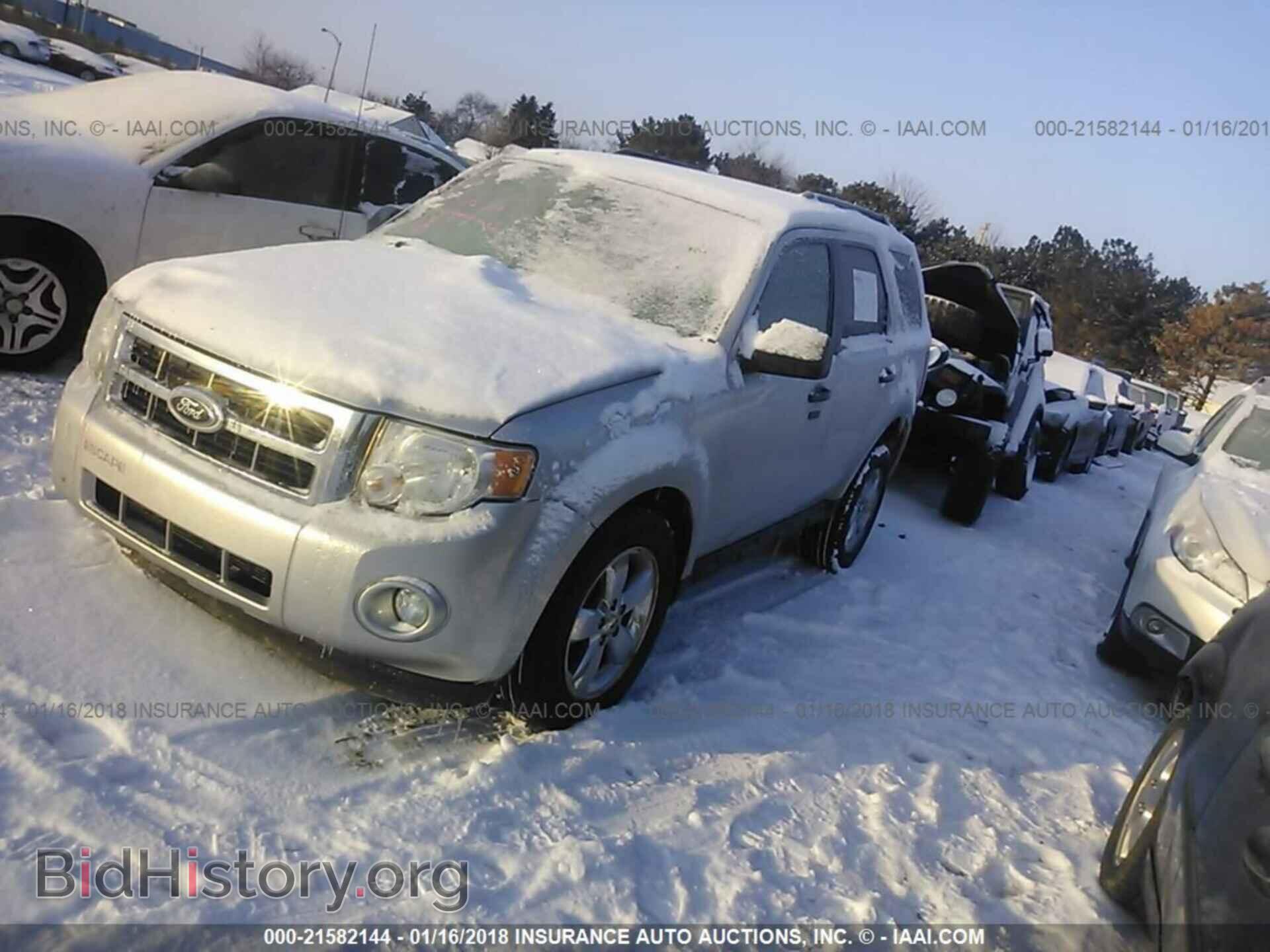 2011 Ford Escape - VIN: 1FMCU9D74BKA91838 - Photo 2