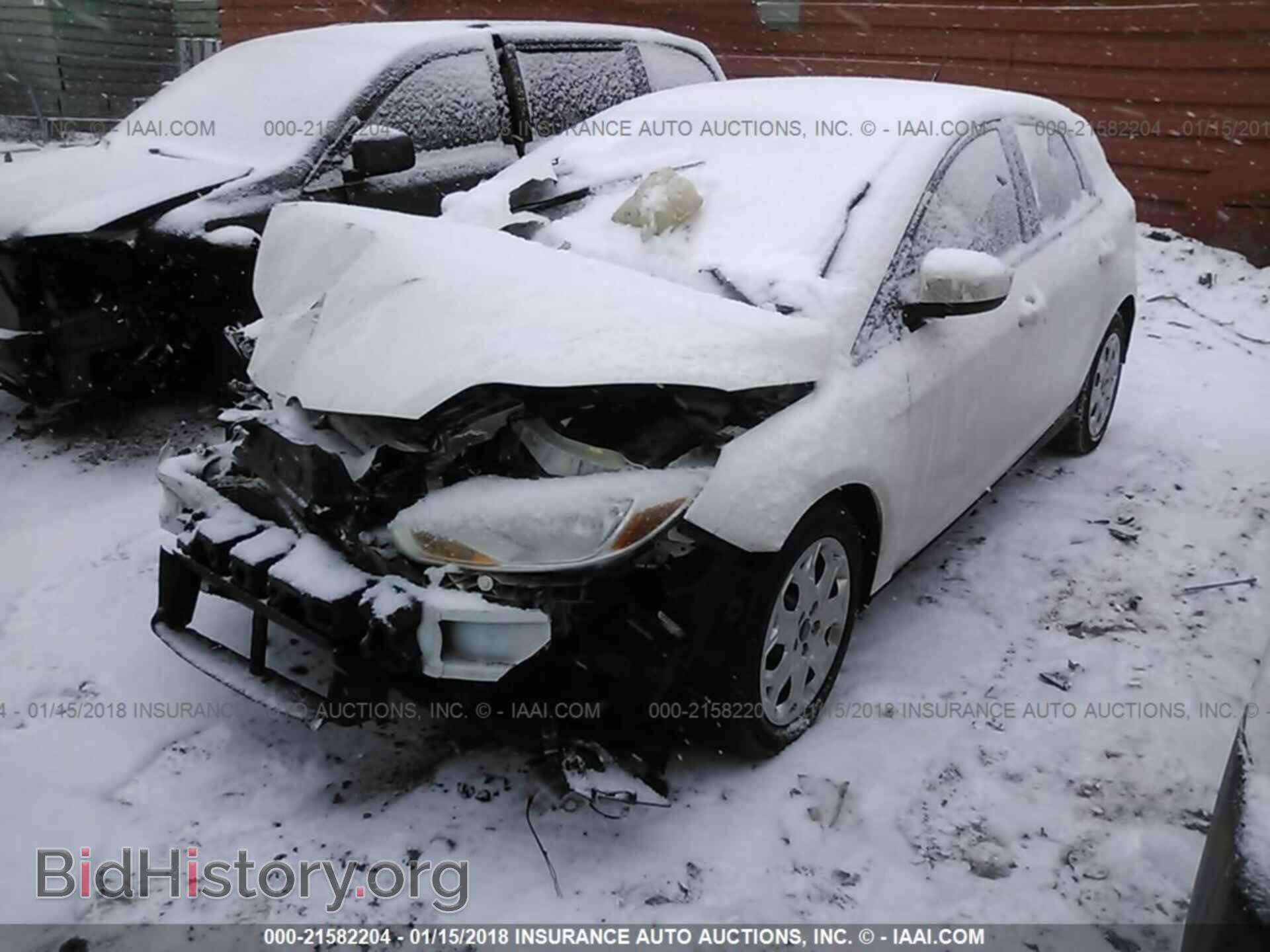 2012 Ford Focus - VIN: 1FAHP3K22CL337700 - Фото 2