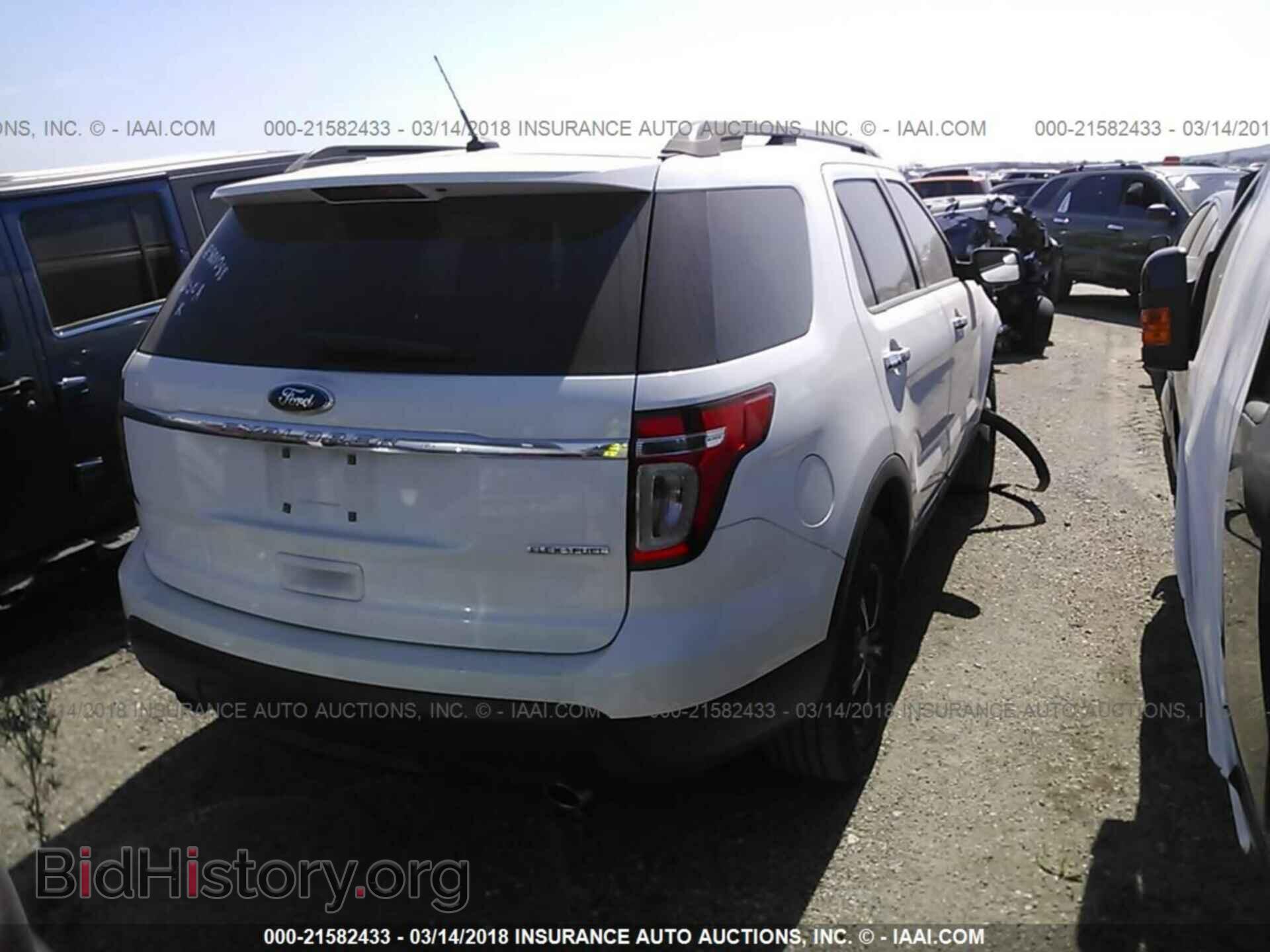2014 Ford Explorer - VIN: 1FM5K7B81EGA07593 - Photo 4
