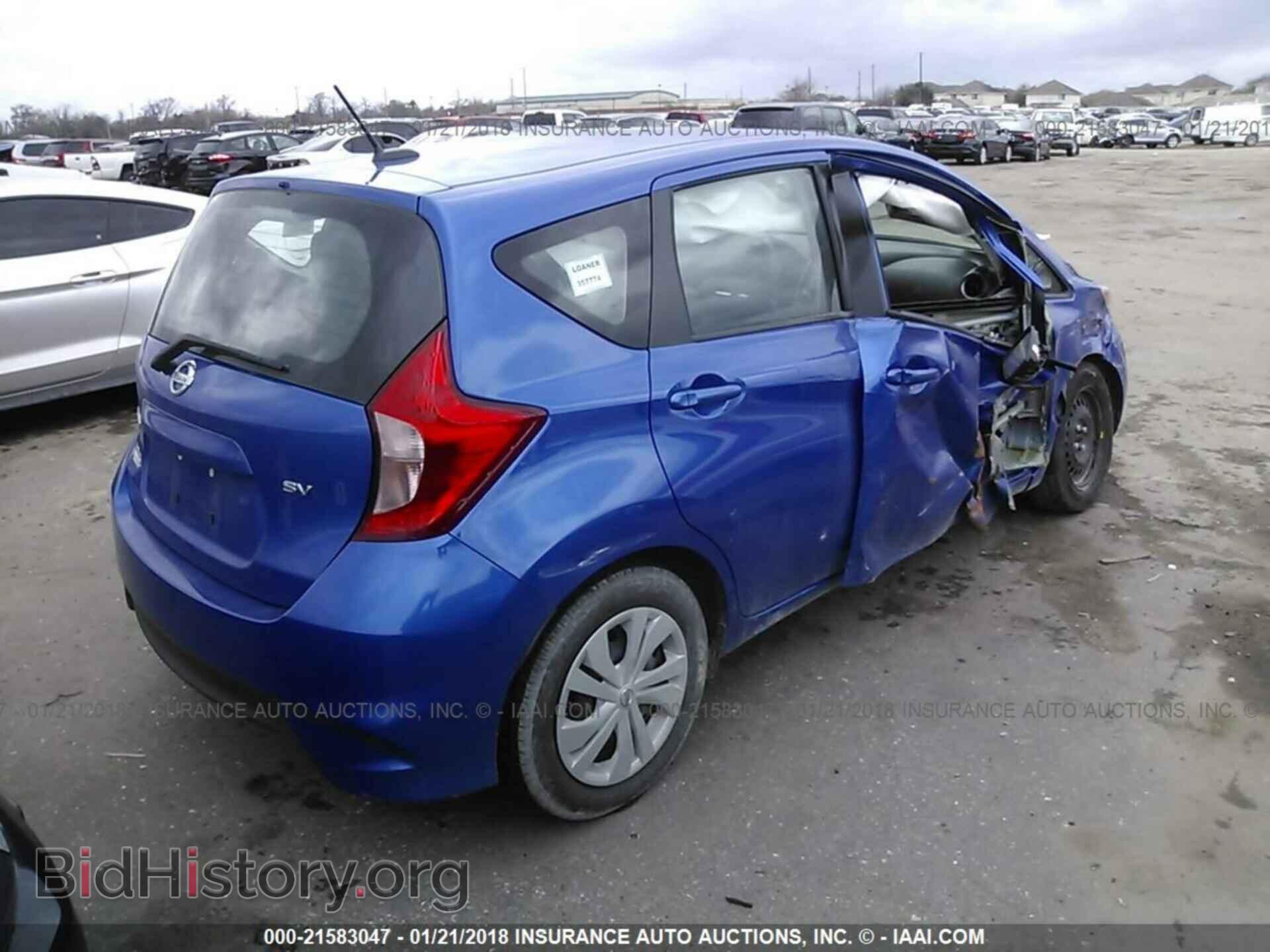 2017 Nissan Versa note - VIN: 3N1CE2CP3HL357774 - Photo 4