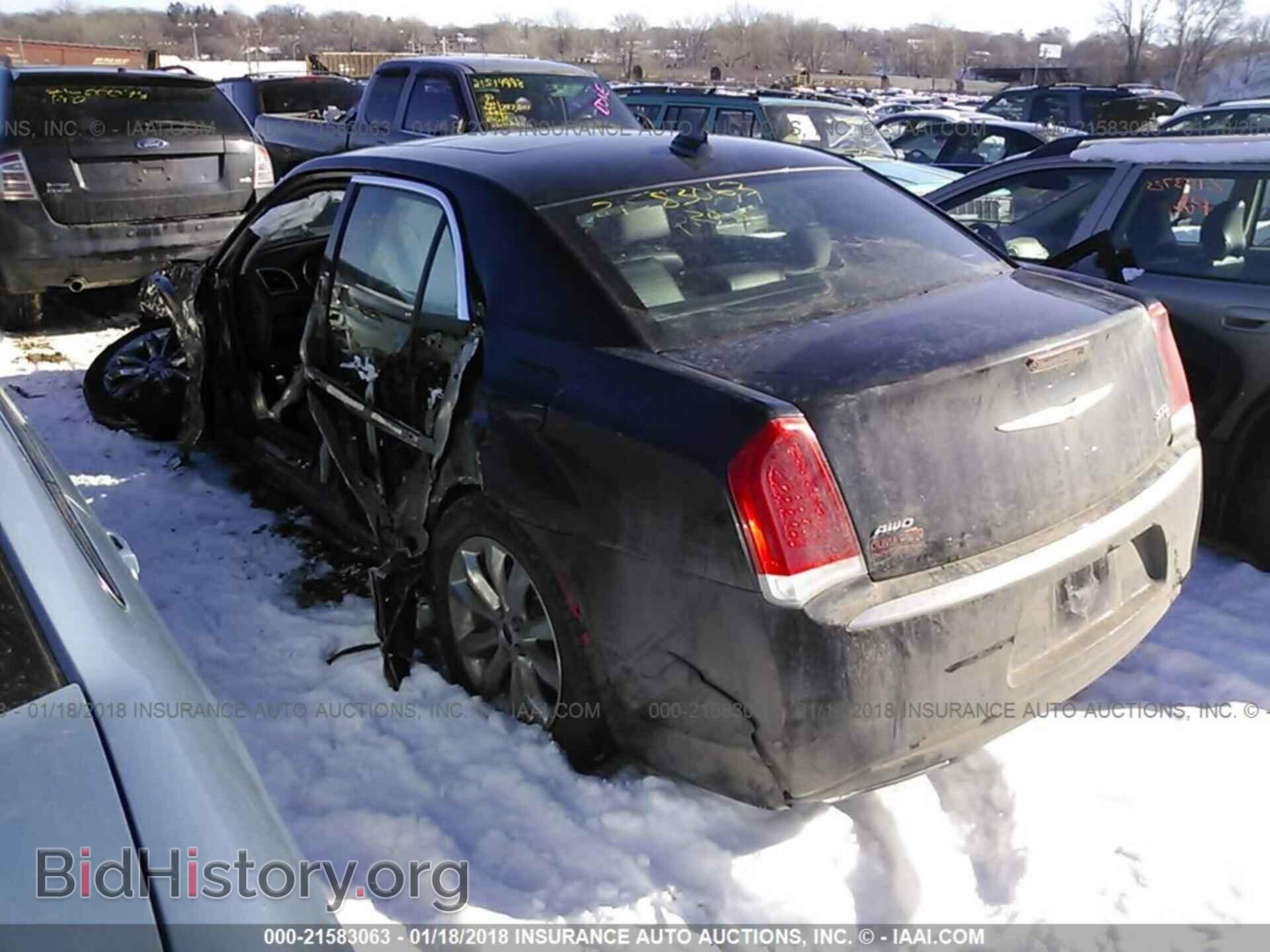 2017 Chrysler 300c - VIN: 2C3CCAKG2HH565589 - Фото 3