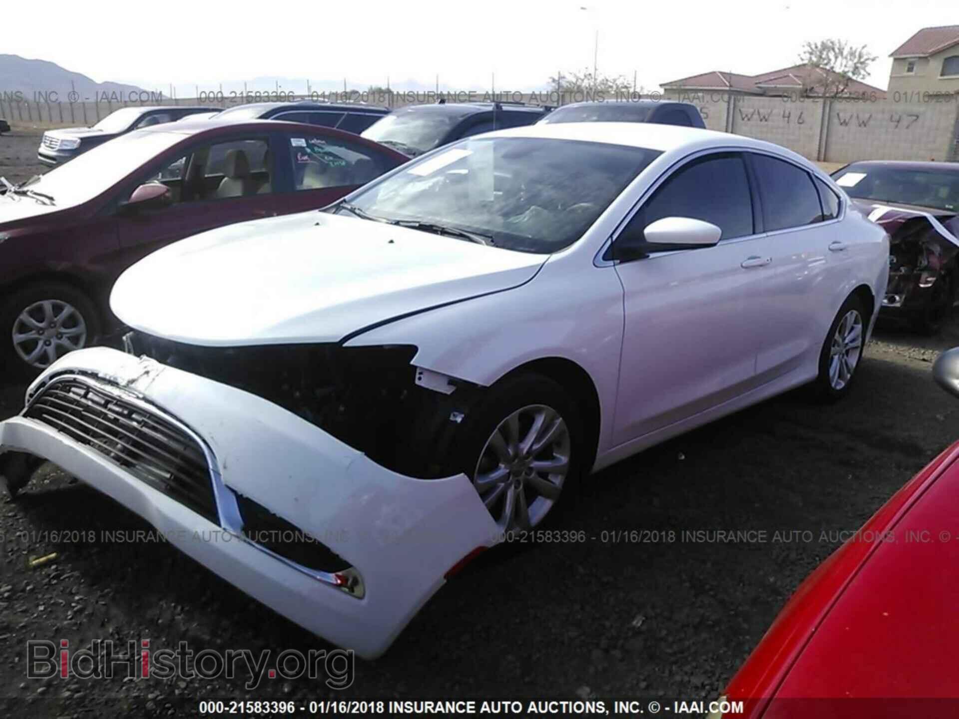 2015 Chrysler 200 - VIN: 1C3CCCABXFN693049 - Photo 2