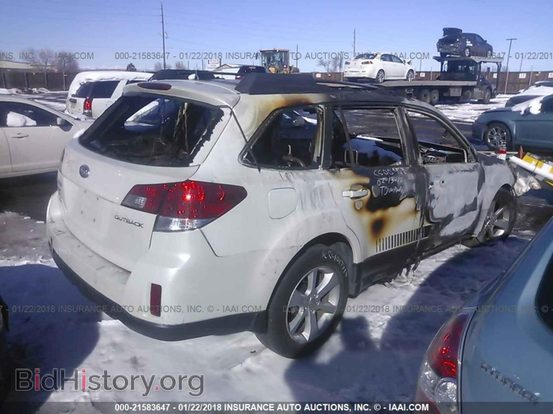 2014 Subaru Outback - VIN: 4S4BRCCC5E3319434 - Фото 4