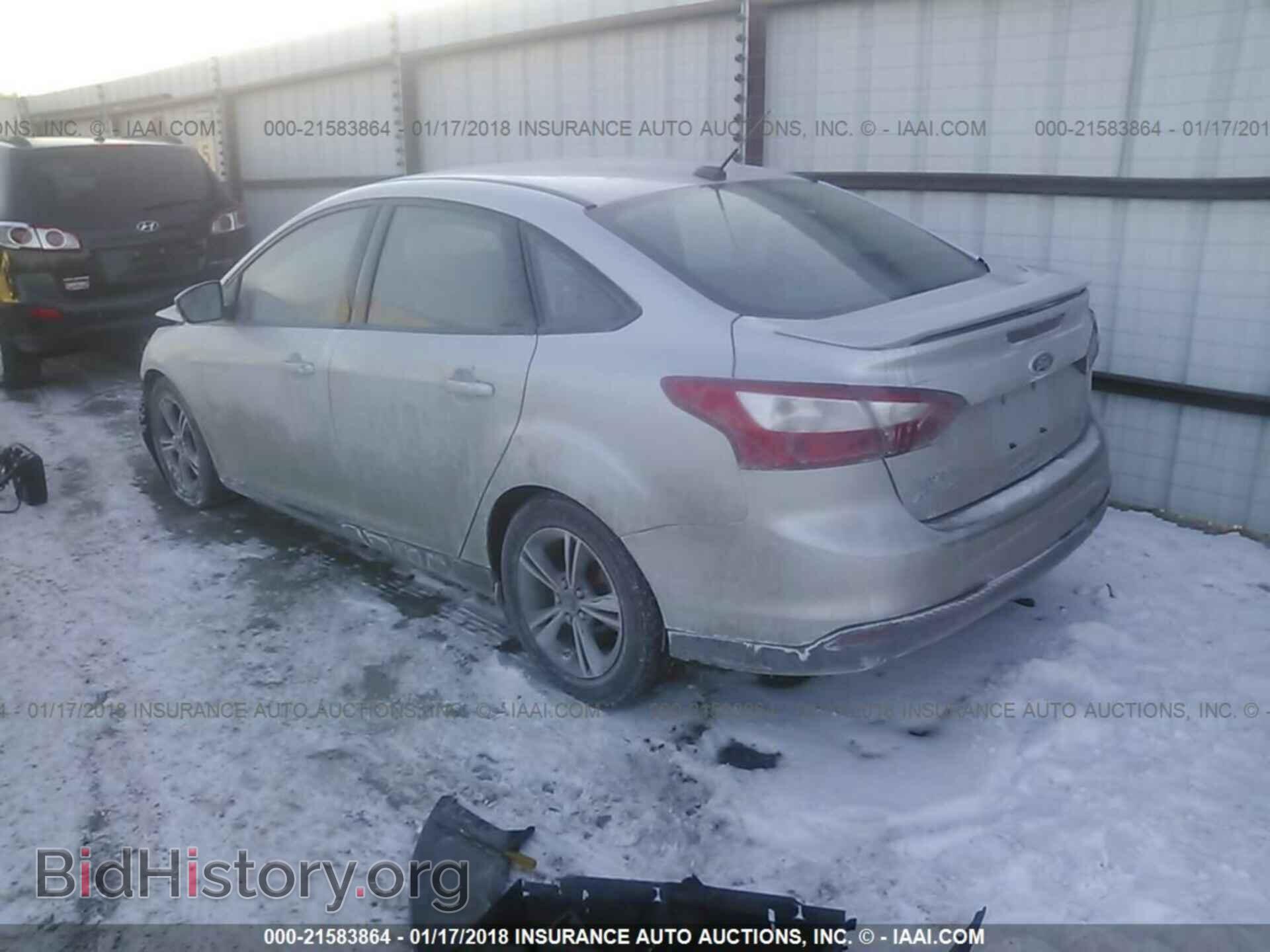 2014 Ford Focus - VIN: 1FADP3F21EL252861 - Photo 3