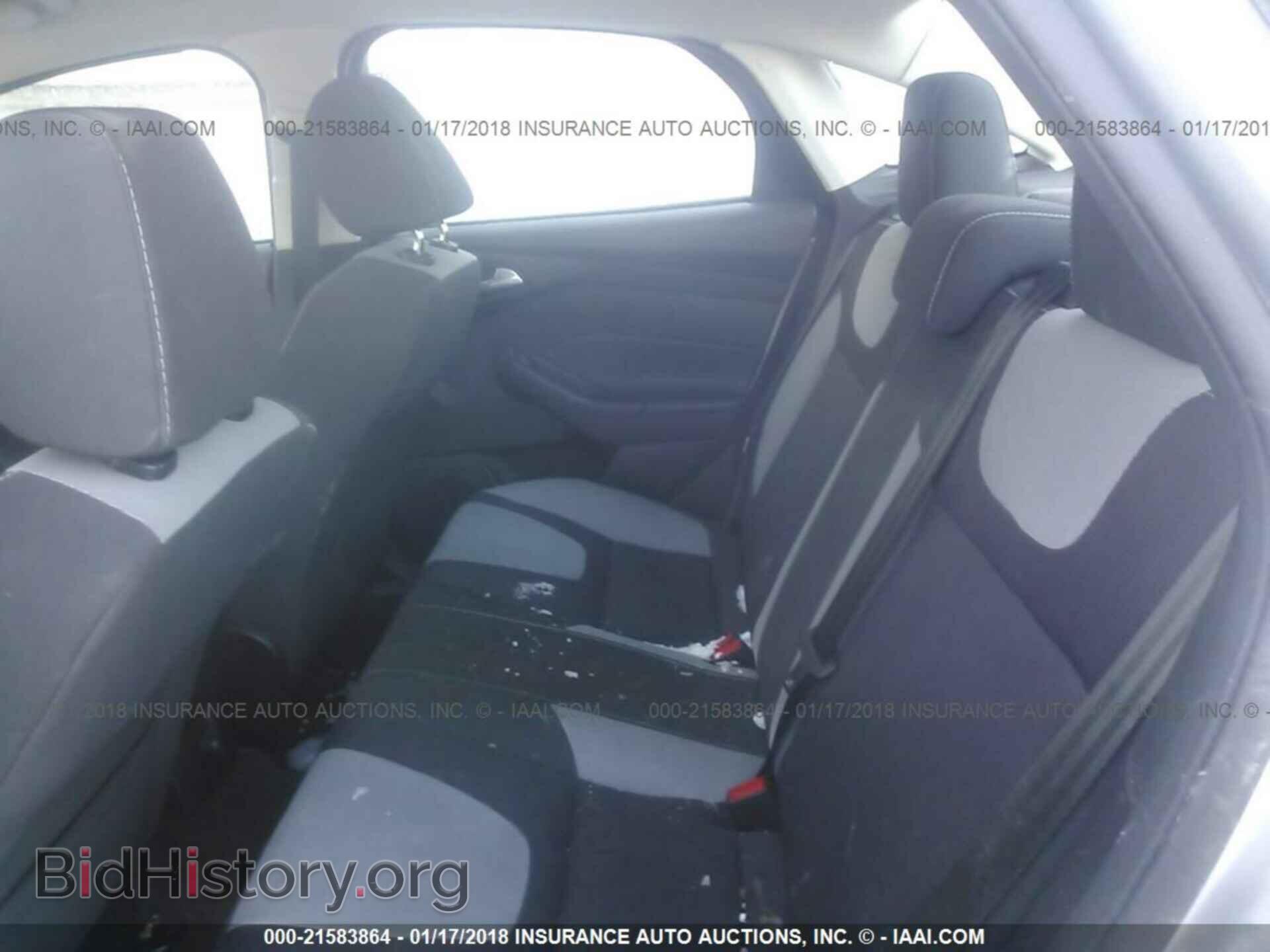 2014 Ford Focus - VIN: 1FADP3F21EL252861 - Photo 8