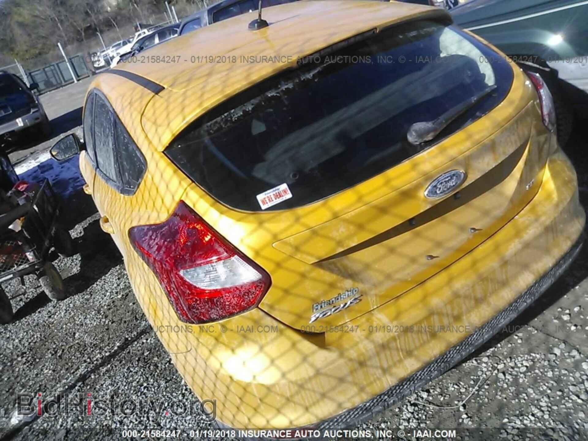 2012 Ford Focus - VIN: 1FAHP3K2XCL310986 - Photo 3