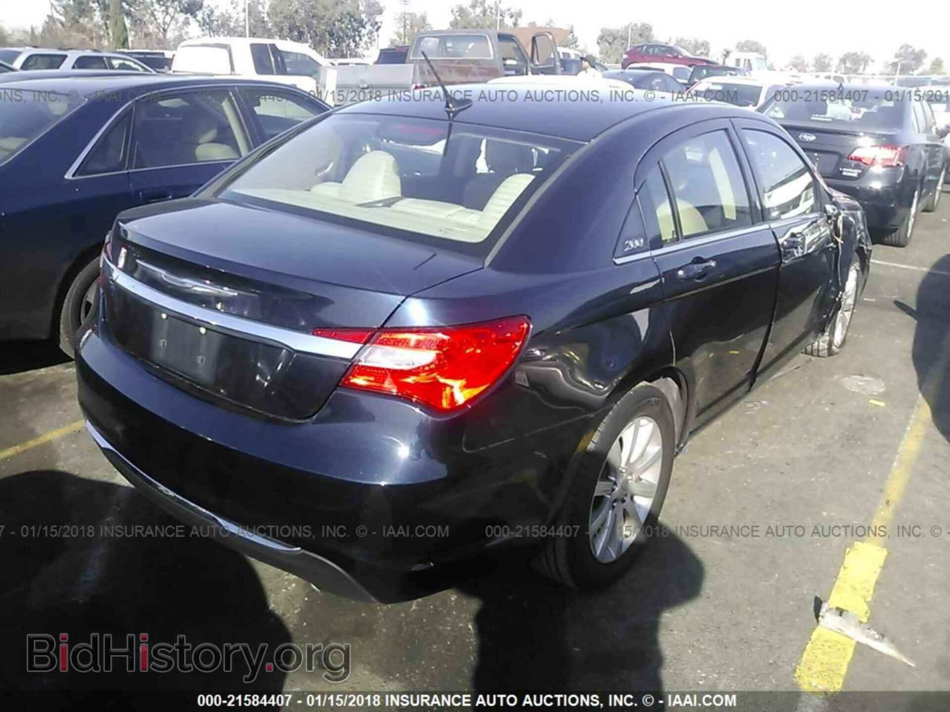 2012 Chrysler 200 - VIN: 1C3CCBBGXCN106722 - Фото 4