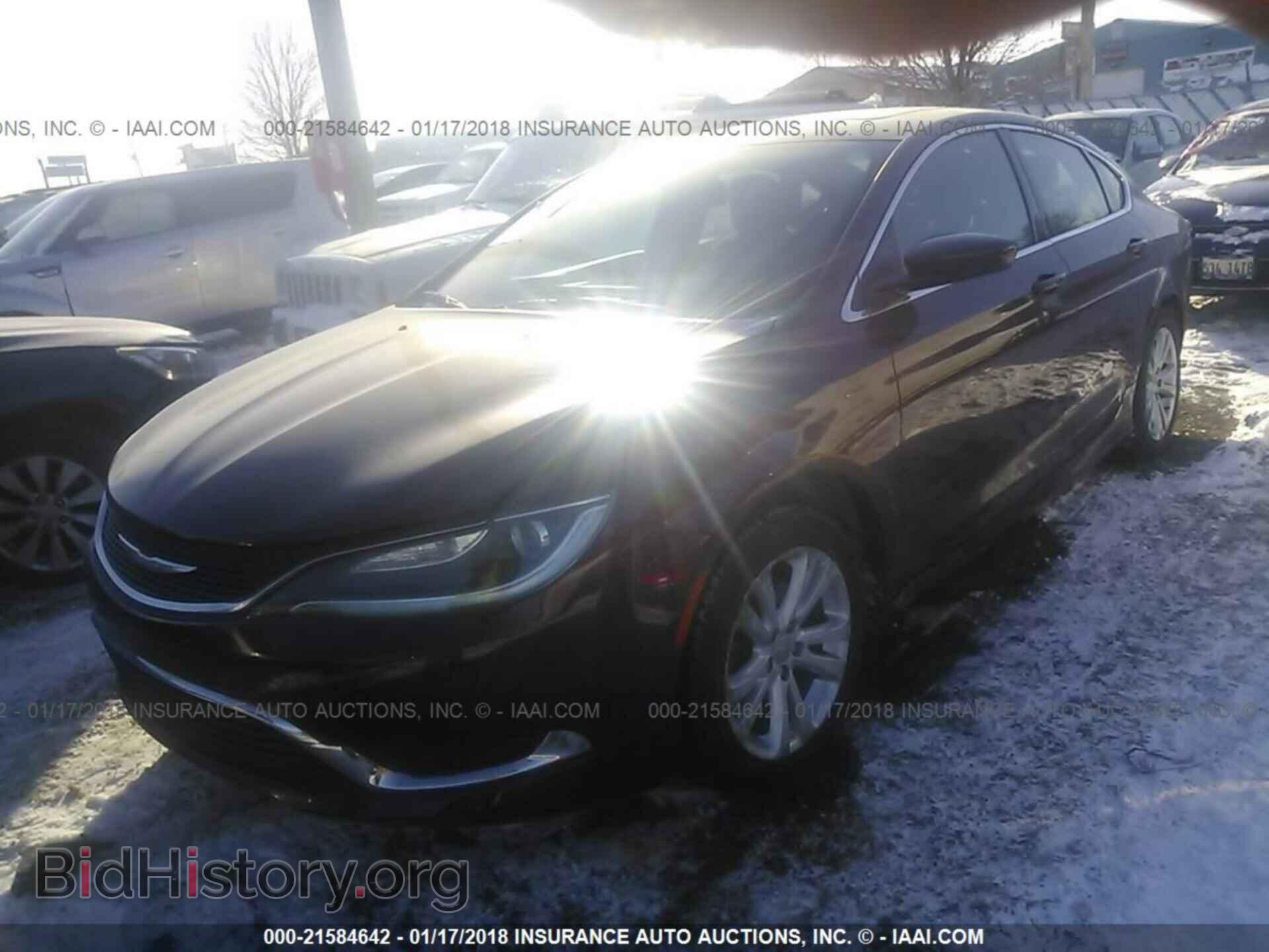 2015 Chrysler 200 - VIN: 1C3CCCABXFN631165 - Photo 2