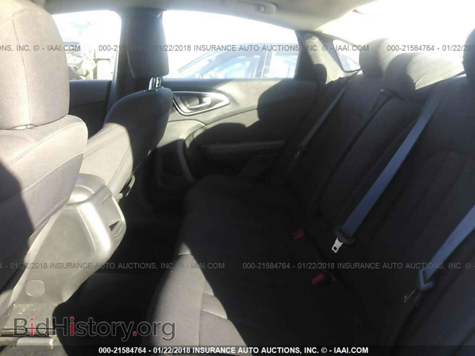 2015 Chrysler 200 - VIN: 1C3CCCAB2FN742213 - Фото 8