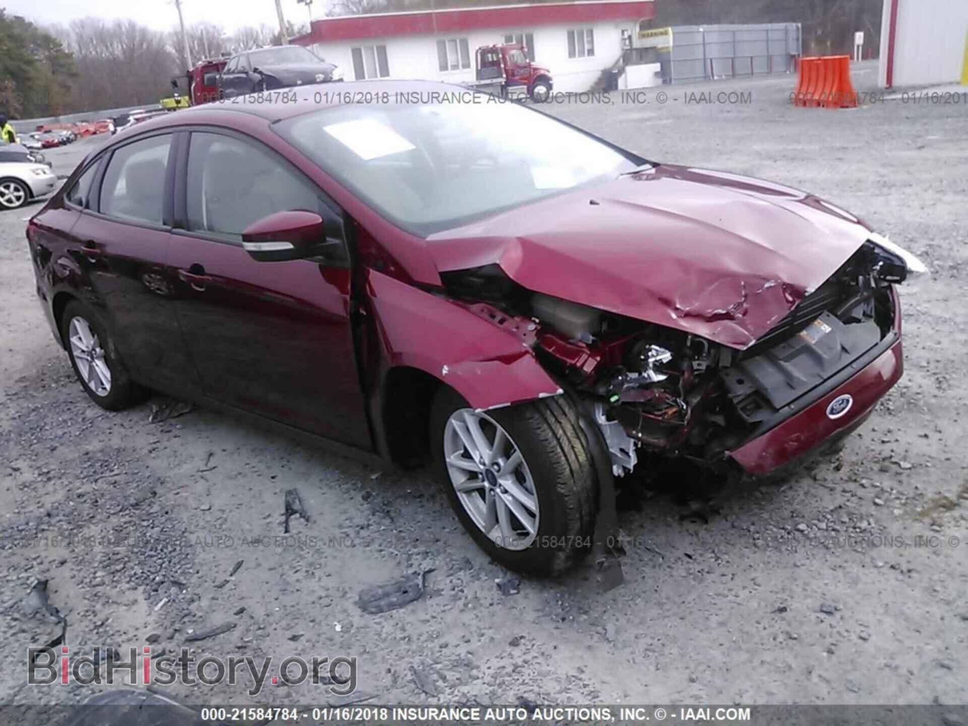 2016 Ford Focus - VIN: 1FADP3F26GL248761 - Photo 2