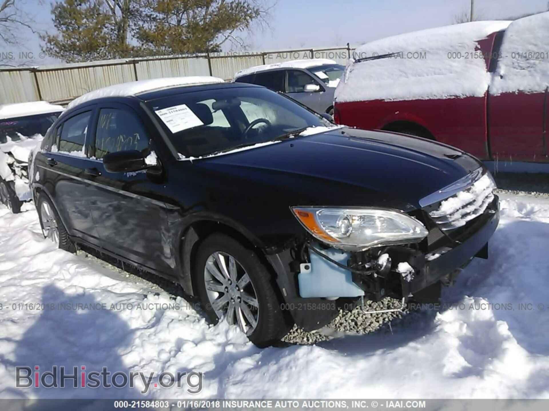 Photo 1C3BC1FB5BN569936 - Chrysler 200 2011